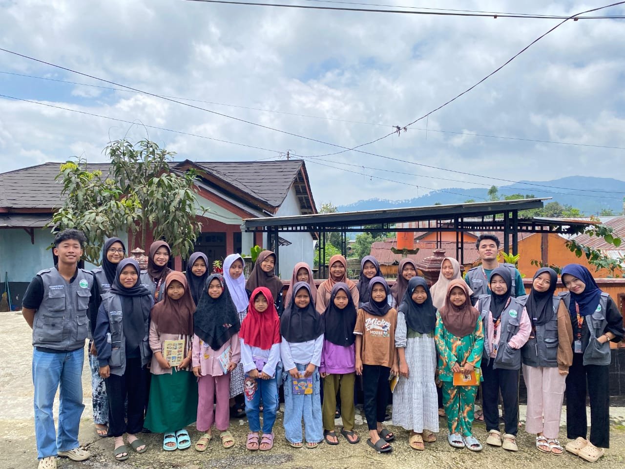 Day-10: Menjalankan program Sinau Bareng (Sibar) dan persiapan program Sekolah Danasari edisi Perdana