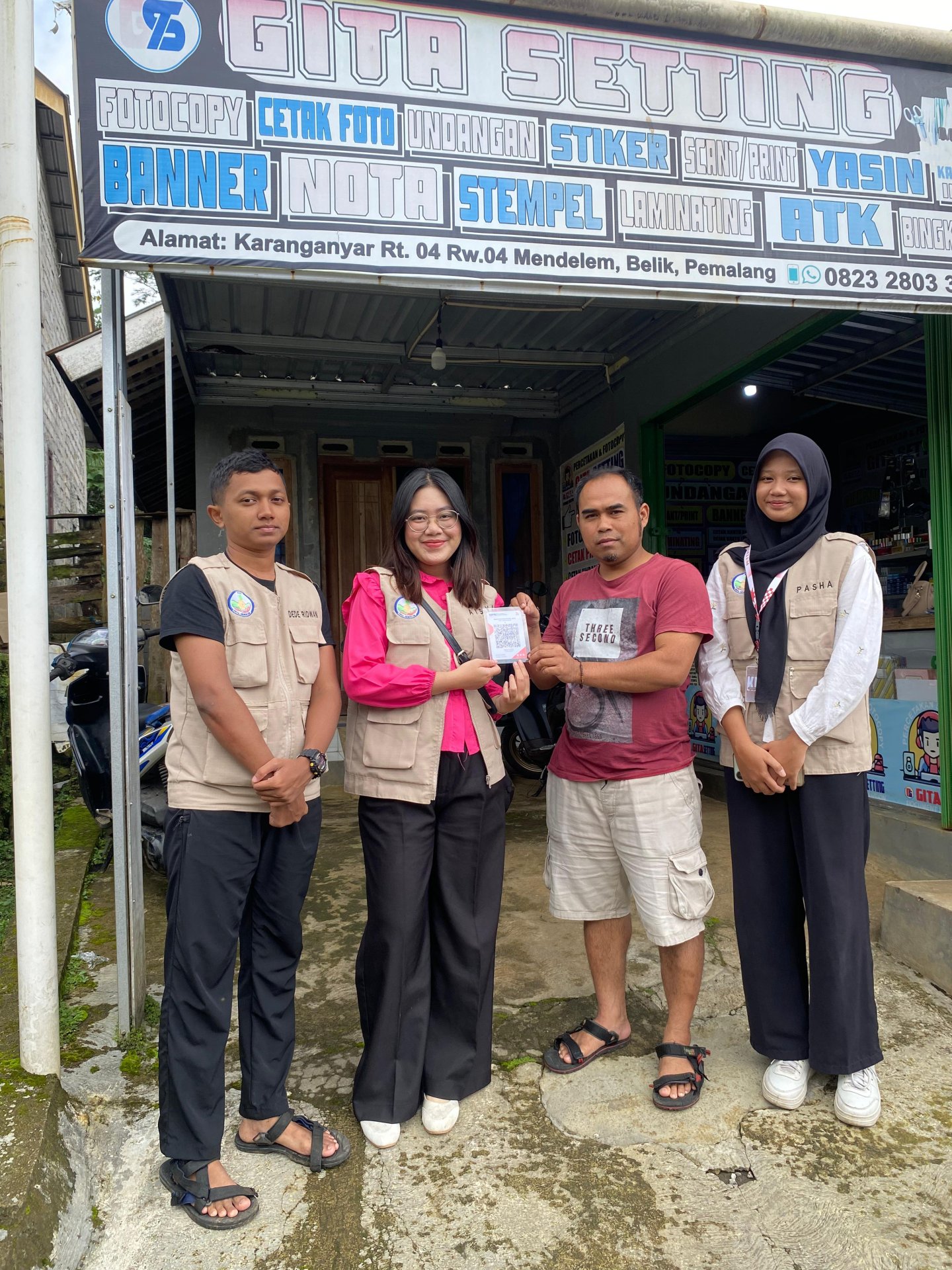 Kegiatan KKN Hari ke 11 Pendampingan Qris Pada UMKM