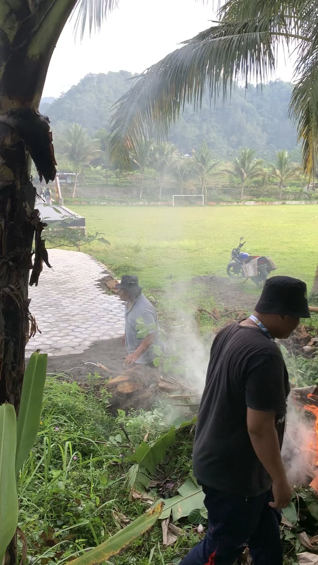 Kerja bakti dan senam pagi