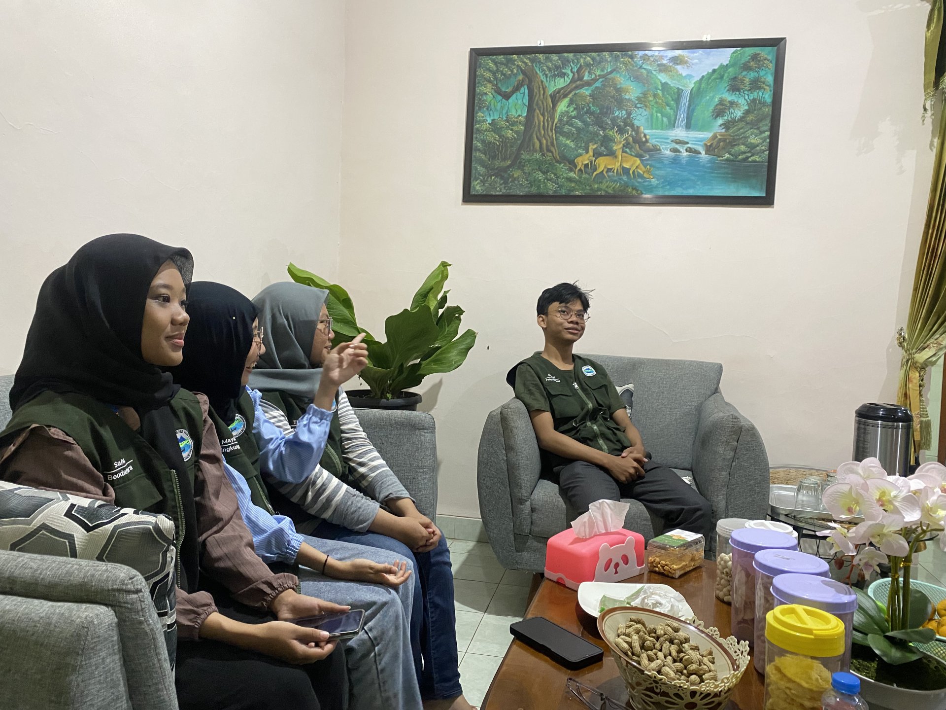 Sowan & Makan Bersama dengan Ibu Kepala Sekolah SDN 1 Wadaslintang