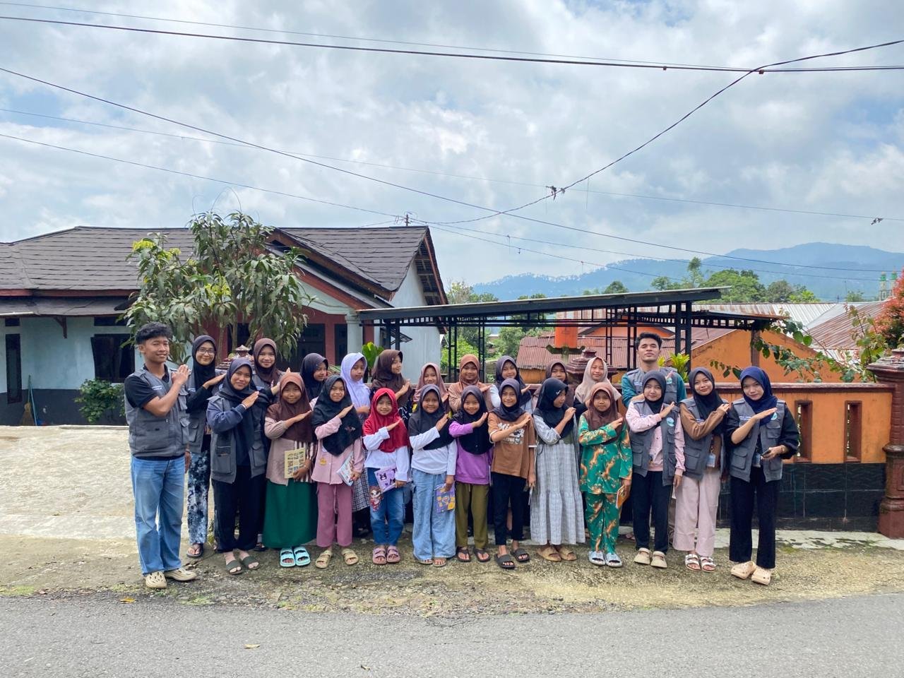 Kegiatan SIBAR (Sinau Bareng)