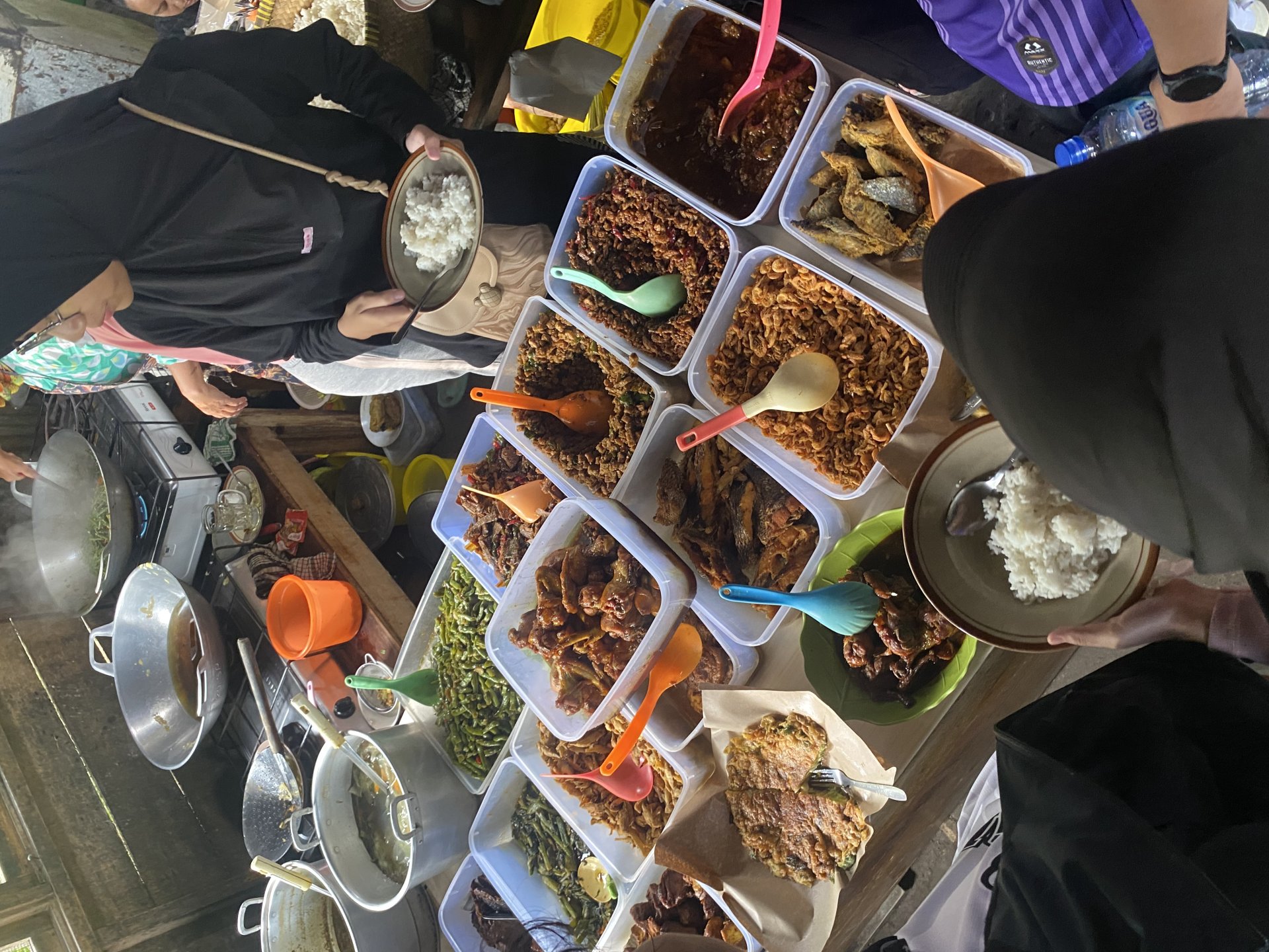 Kunjungan ke UMKM sekitar daerah Wadaslintang