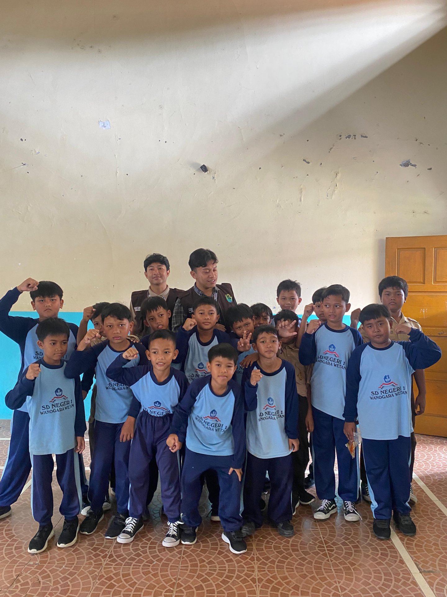 Sosialisasi anti bullying dan kekerasan di SDN 1 Wanogara Wetan