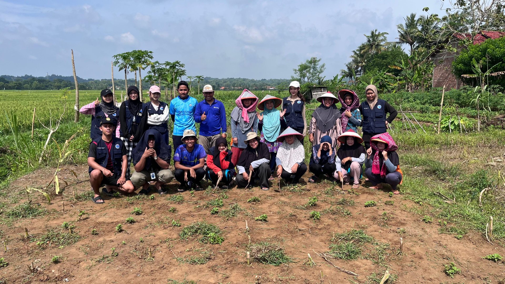 Tanam Talas Bersama KWT di Dusun 3, Desa Dondong