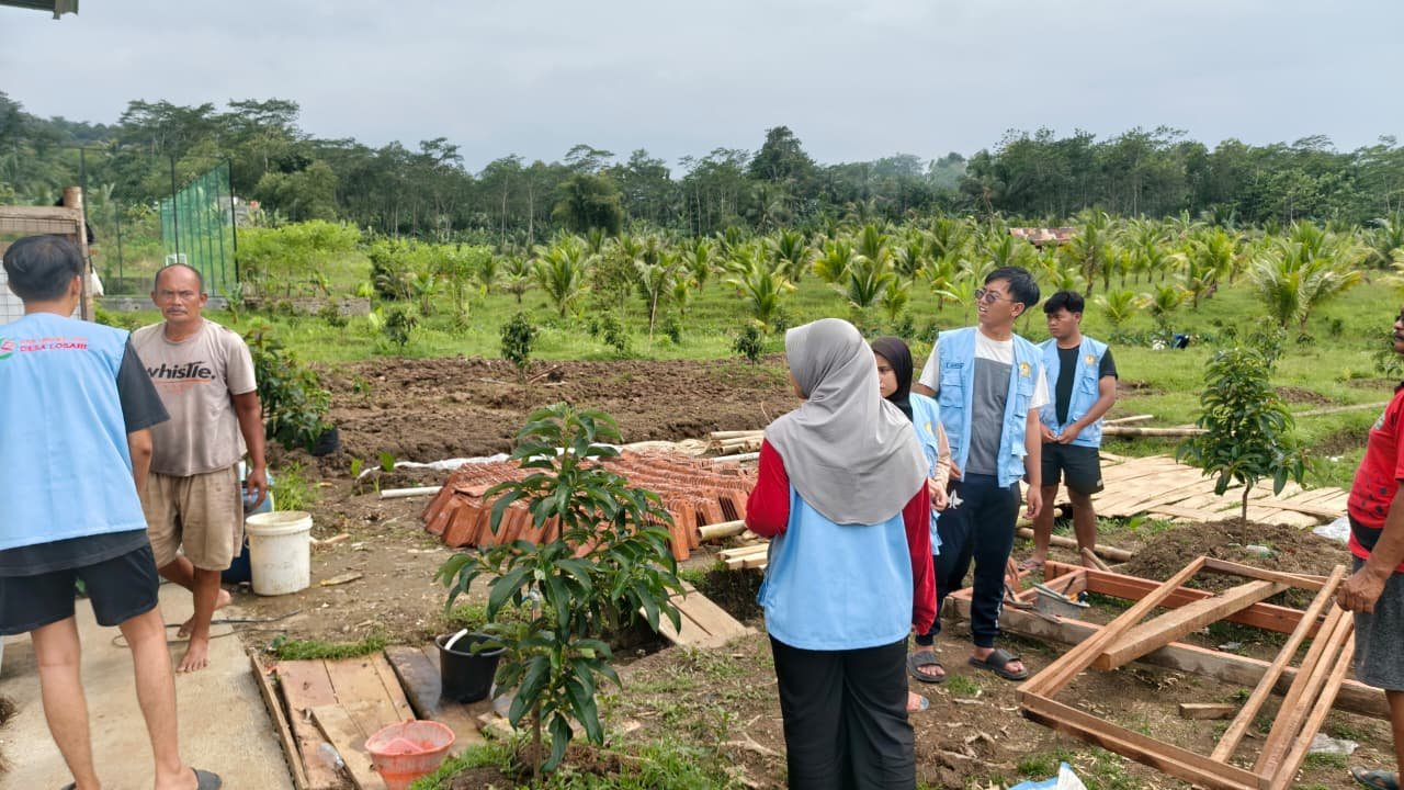 Perakitan Rangka Aquaponik