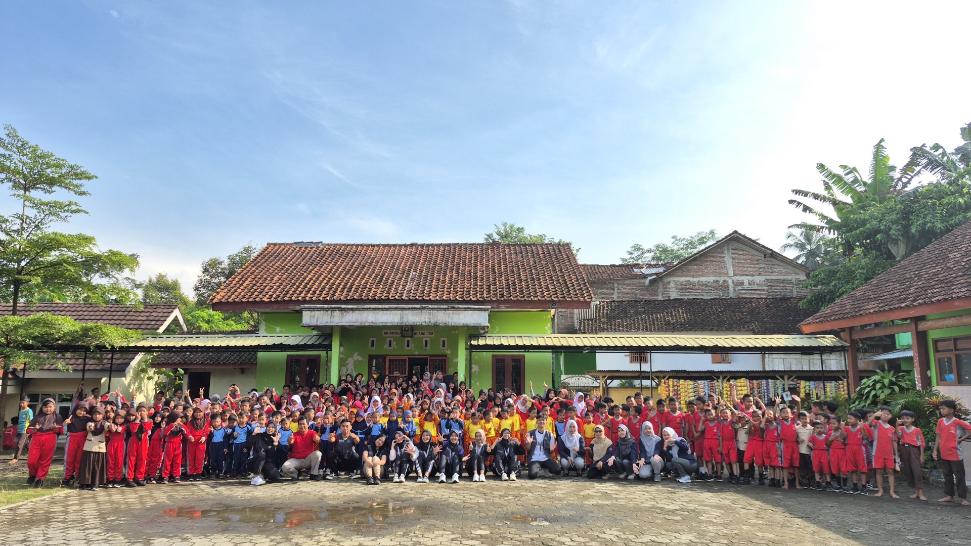 Sosialisasi PHBS dan senam