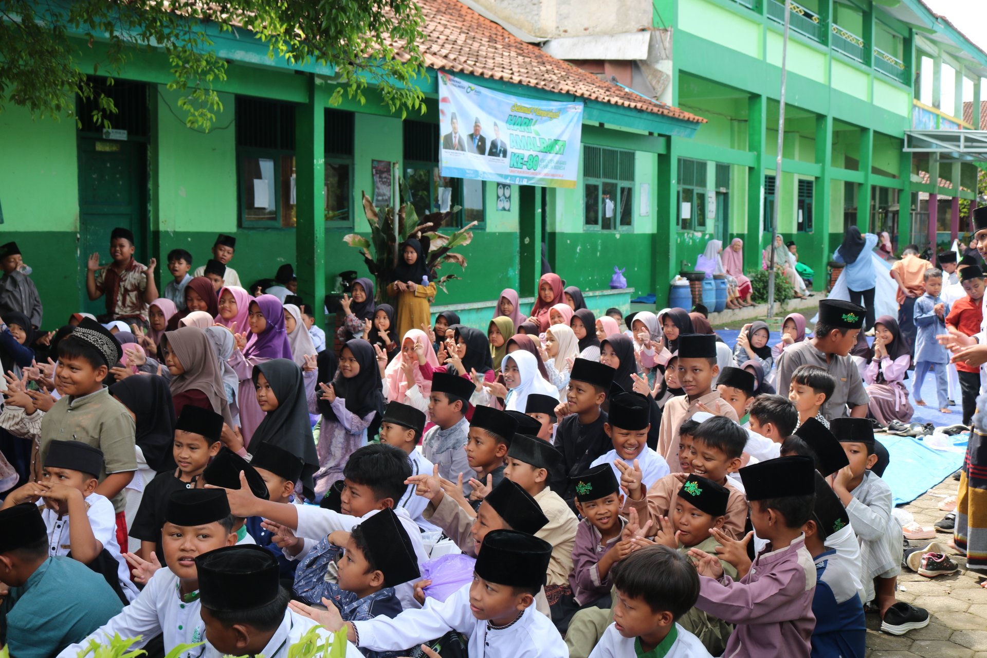 Program Kerja Divisi Pendidikan Peringatan Isra Mi'raj di MI