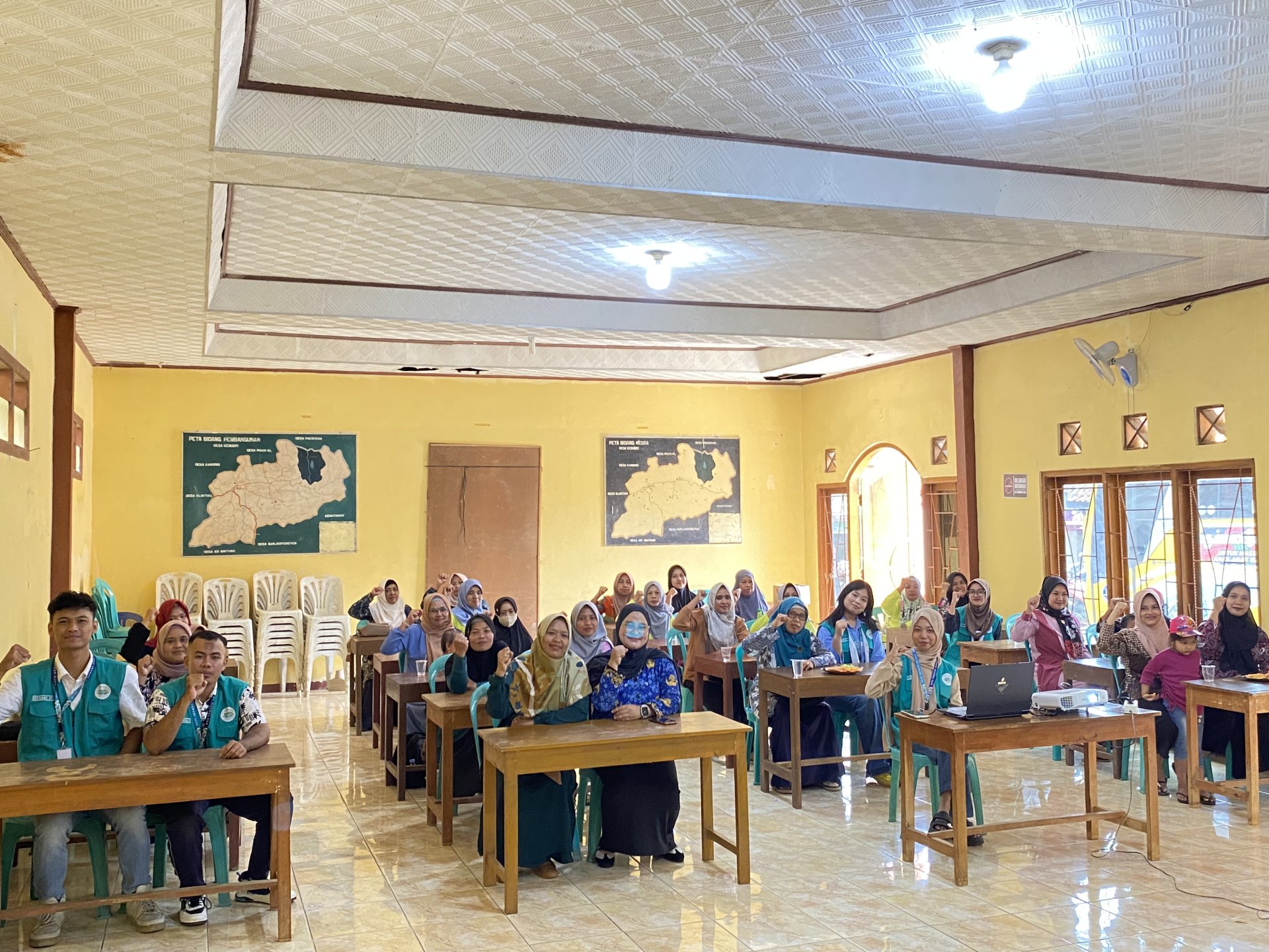 Kegiatan sosialisasi stunting dan edukasi kkn bersama masyarakat