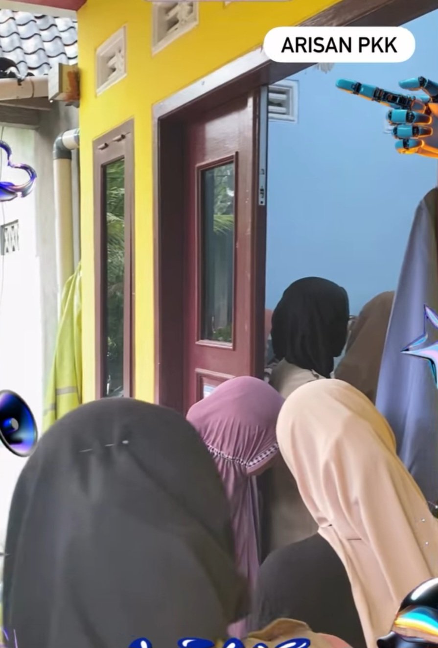 Menghadiri Arisan PKK RT 02/RW 01