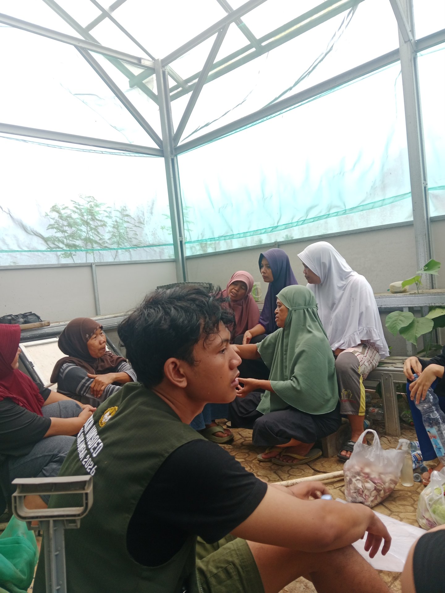 Sosialisasi Pengelolaan Sampah bersama KWT