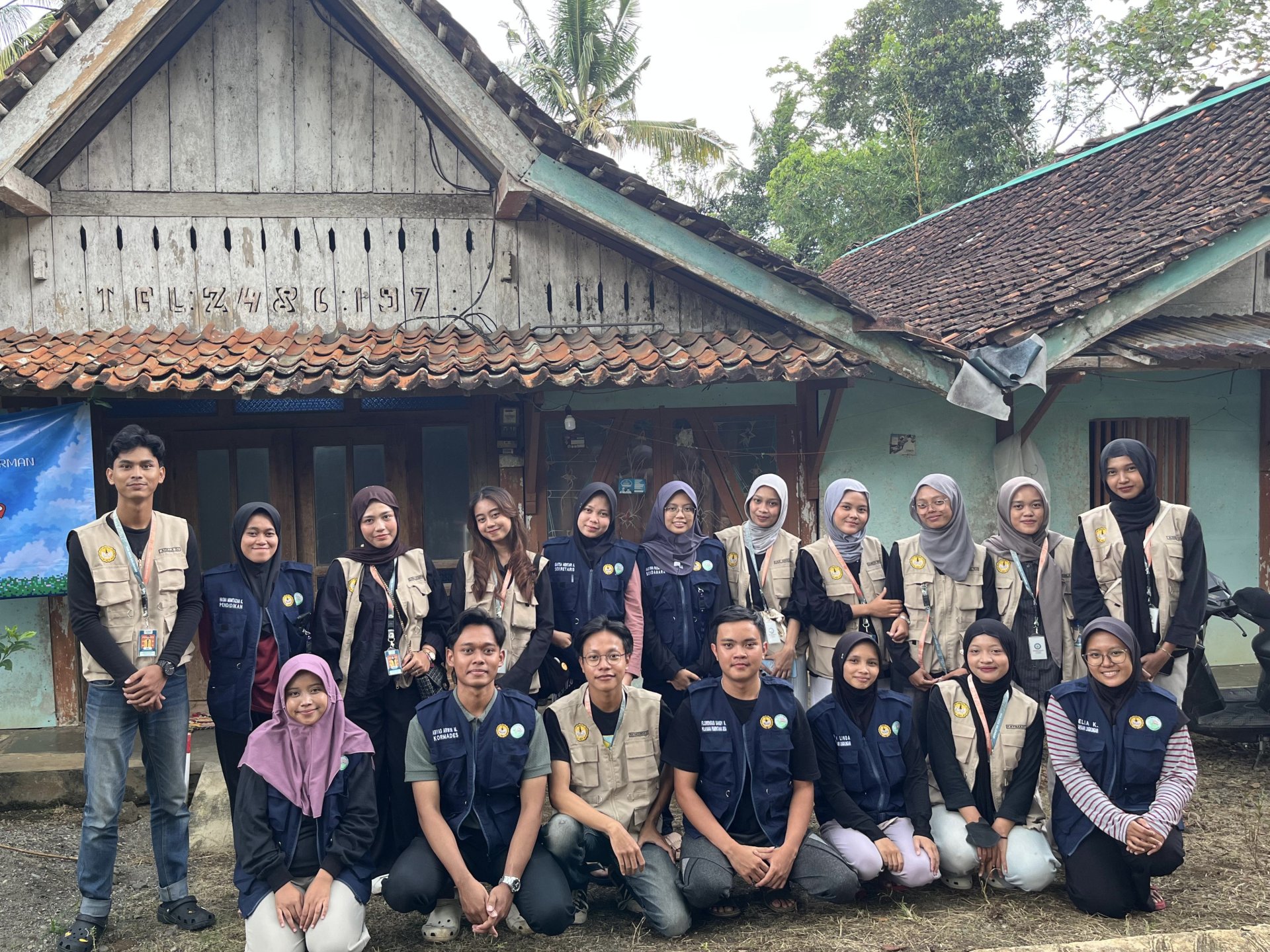 Kunjungan Mahasiswa KKN Desa Kalidadap ke Posko Mahasiswa KKN Desa Karanganyar