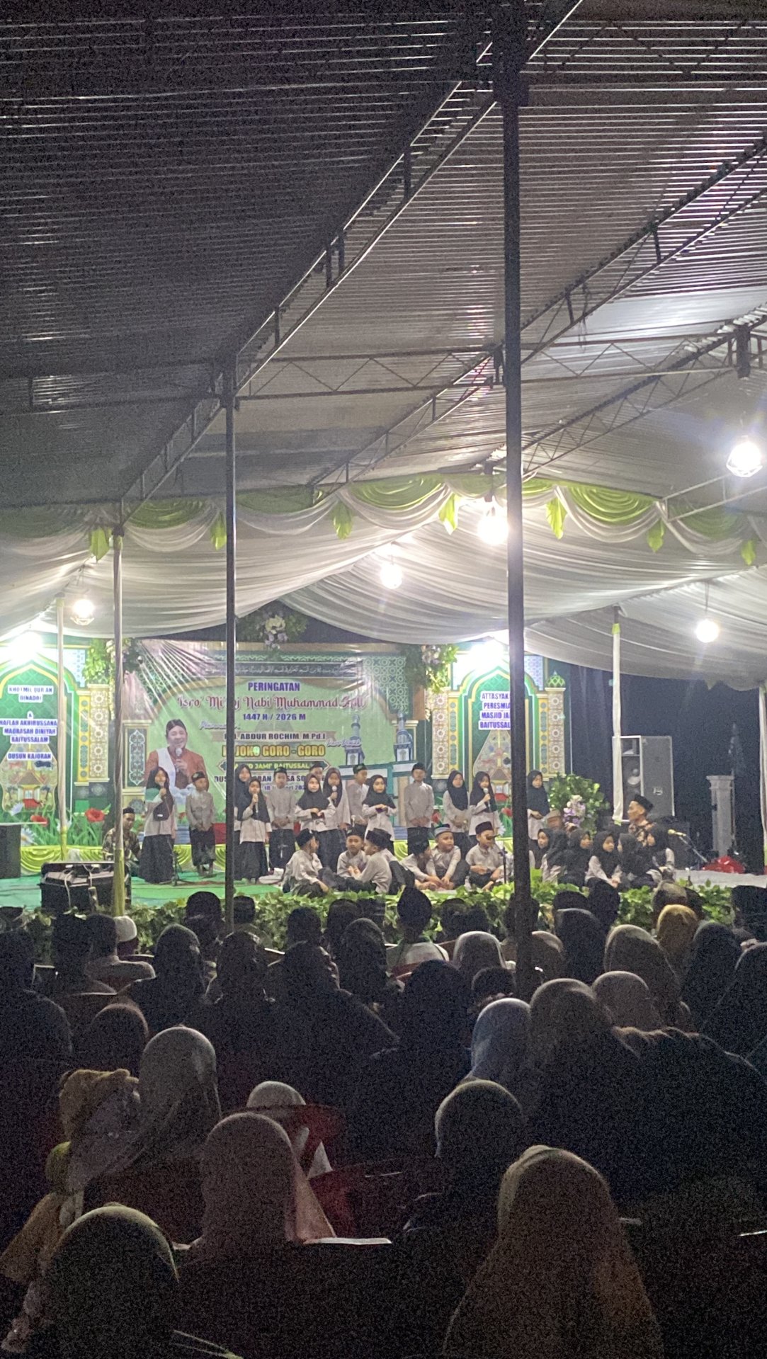 Kerja Bakti dan Menghadiri Khotmil Qur’an di Masjid Jami Baitussalam