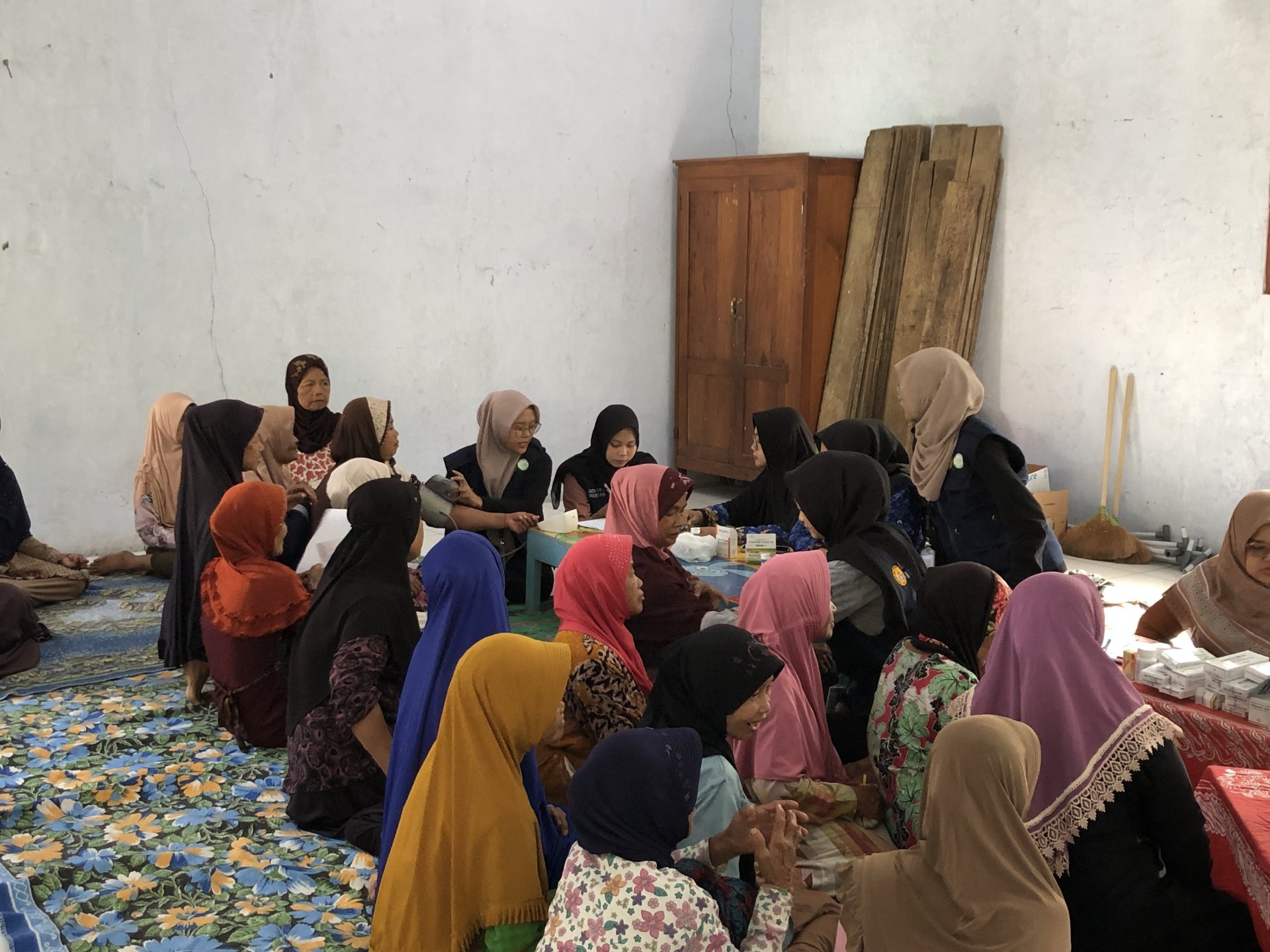 Bidang Kesehatan : Pendampingan Posyandu dan Senam