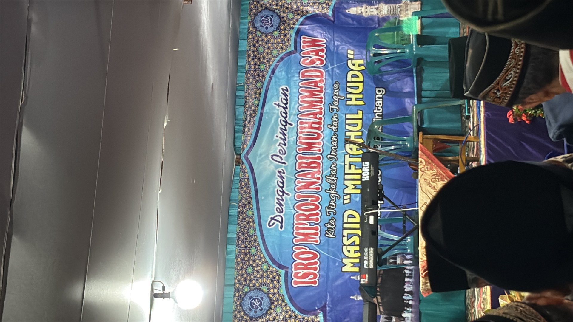 Partisipasi dalam Peringatan Hari Besar Islam (PHBI): Pengajian Isra Mi'raj di Masjid Miftahul Huda.