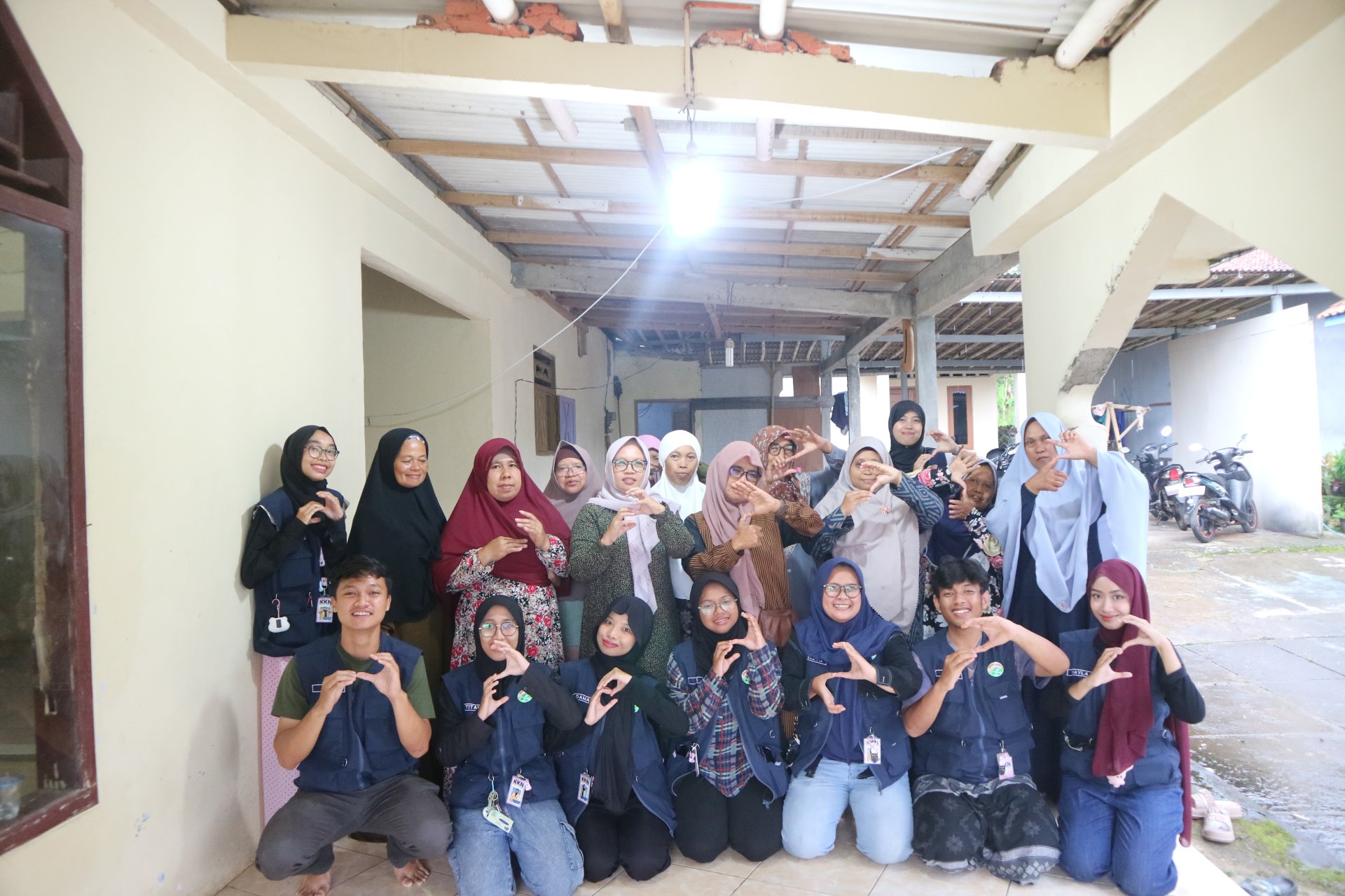 Sosialisasi Pemasaran Digital dan Penggunaan QRIS