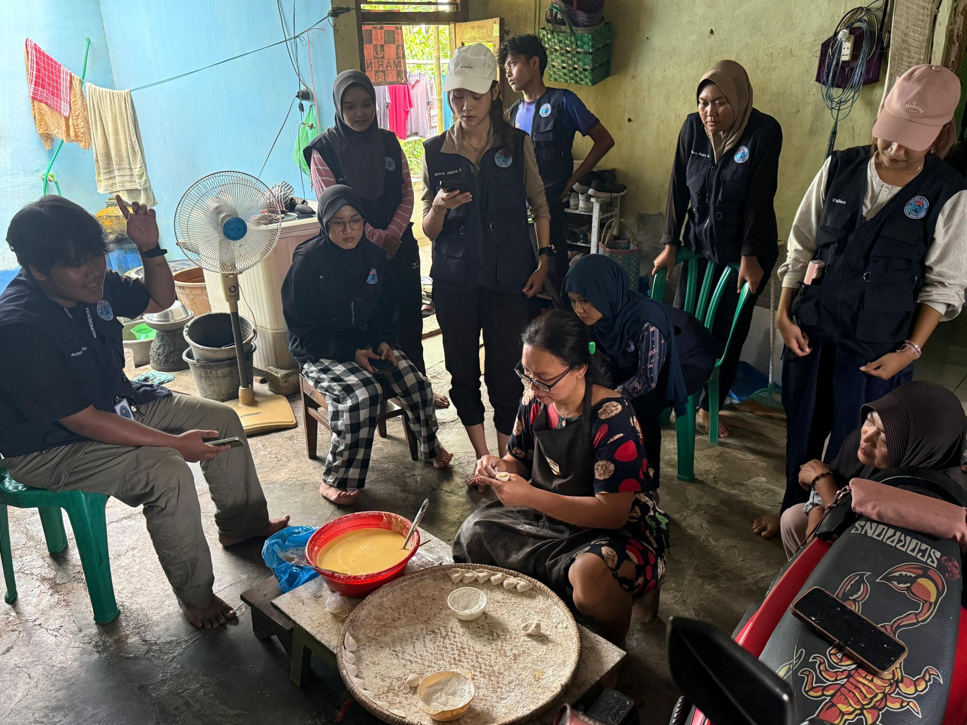 Bid. Ekonomi - Kunjungan UMKM pempek Bu Lastri