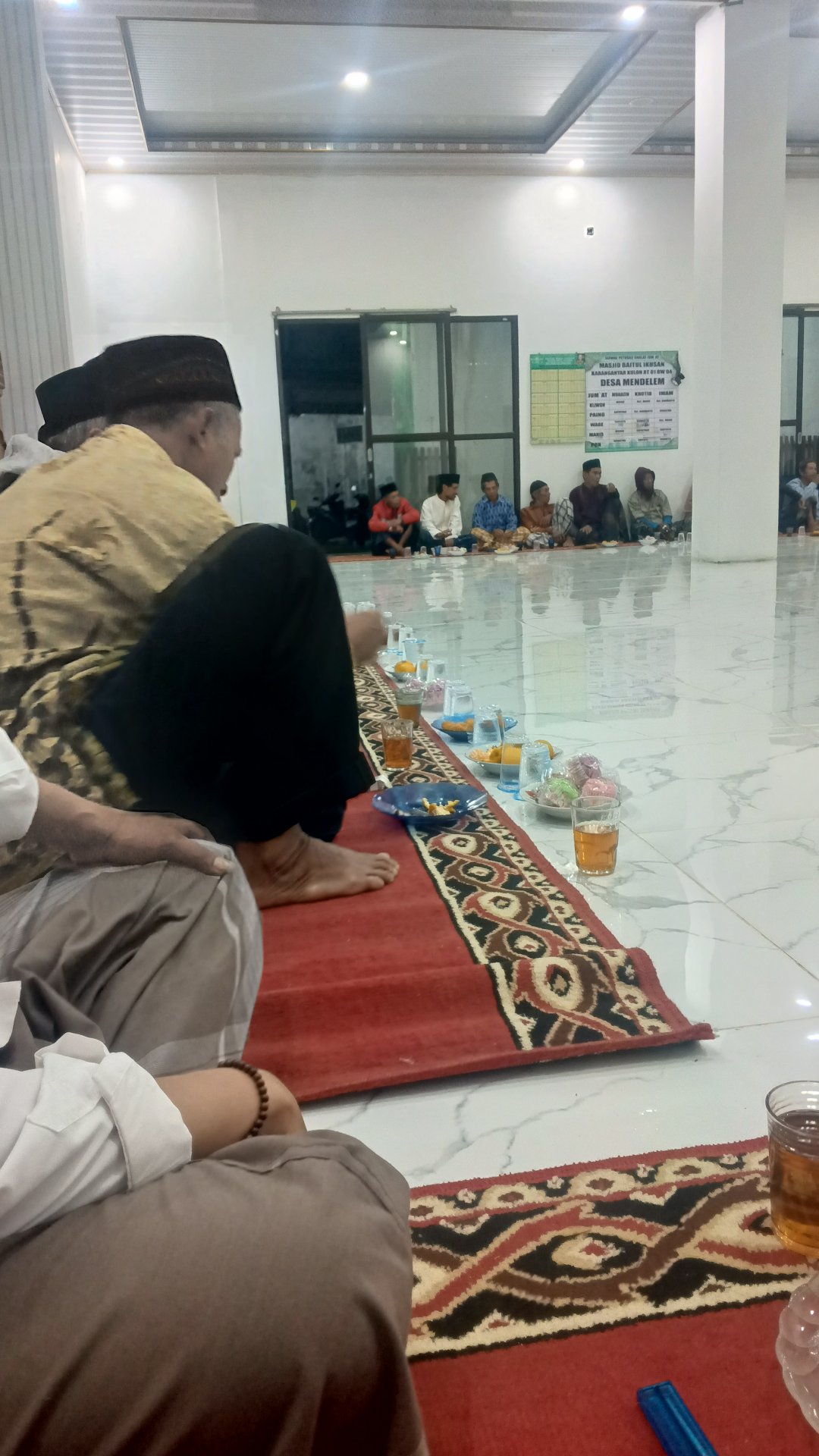 Kegiatan KKN Hari ke 12 Senam bersama SDN 01 Mendelem, Sosialisasi Qris dan Koordinasi dengan Tim Via Ferrata