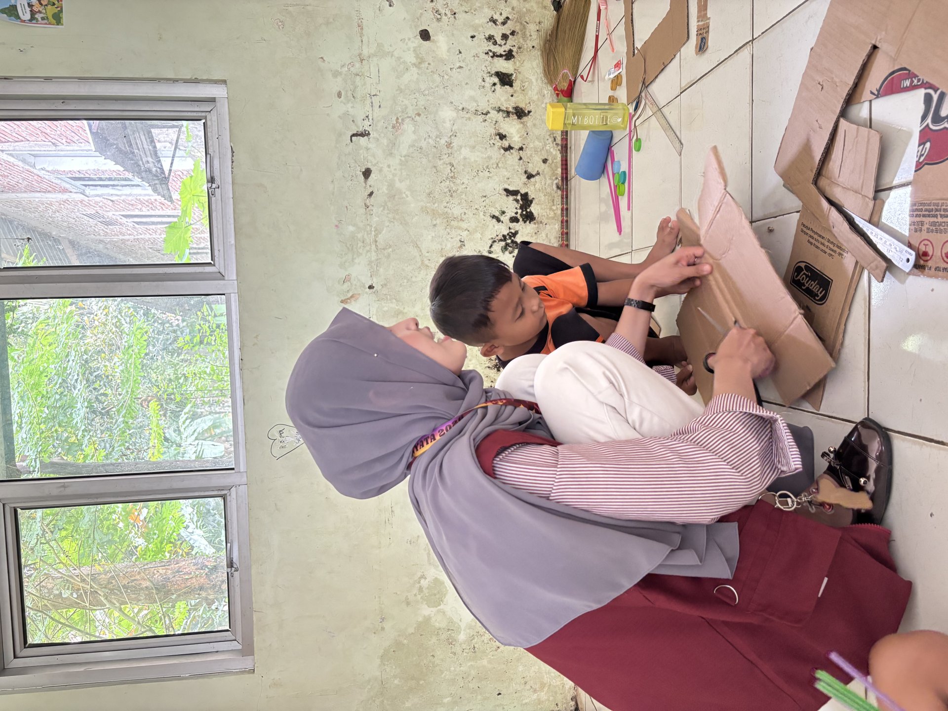 Sosialisasi Pendidikan Karakter, Edukasi PHBS, dan Pendampingan Bimbingan Belajar