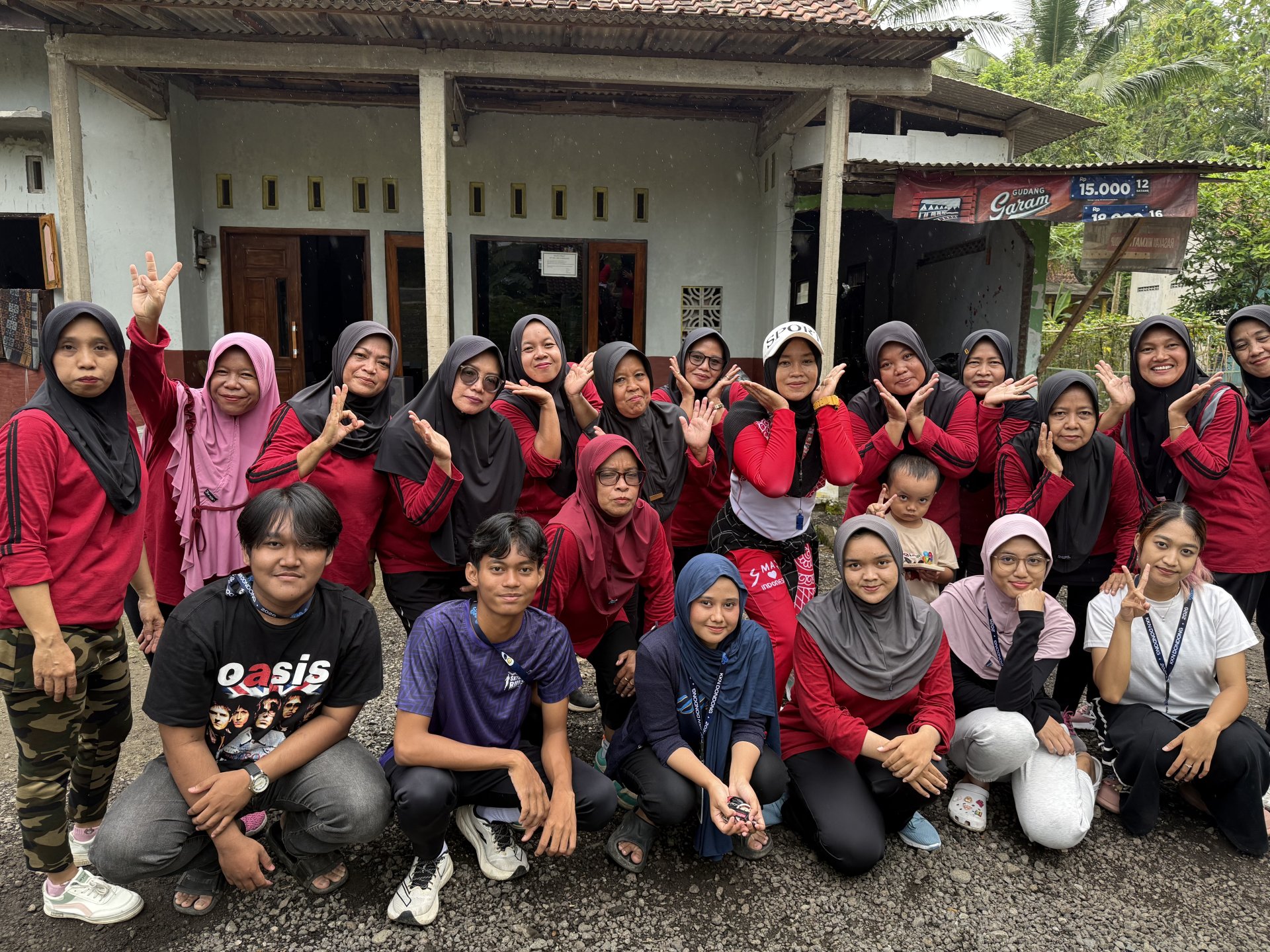 Senam Rutin Ibu-Ibu Dusun 3