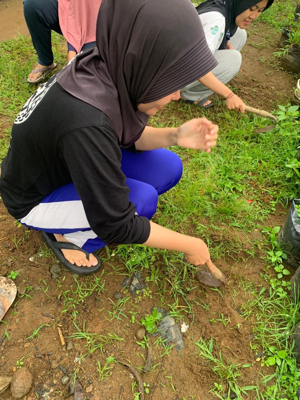 Kerja Bakti Bersama Warga RT 3 RW 3