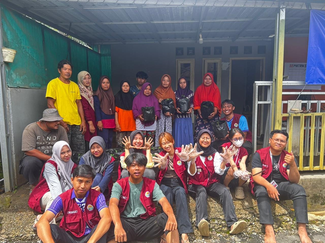 Kegiatan sosialisasi dan intensifikasi pekarangan