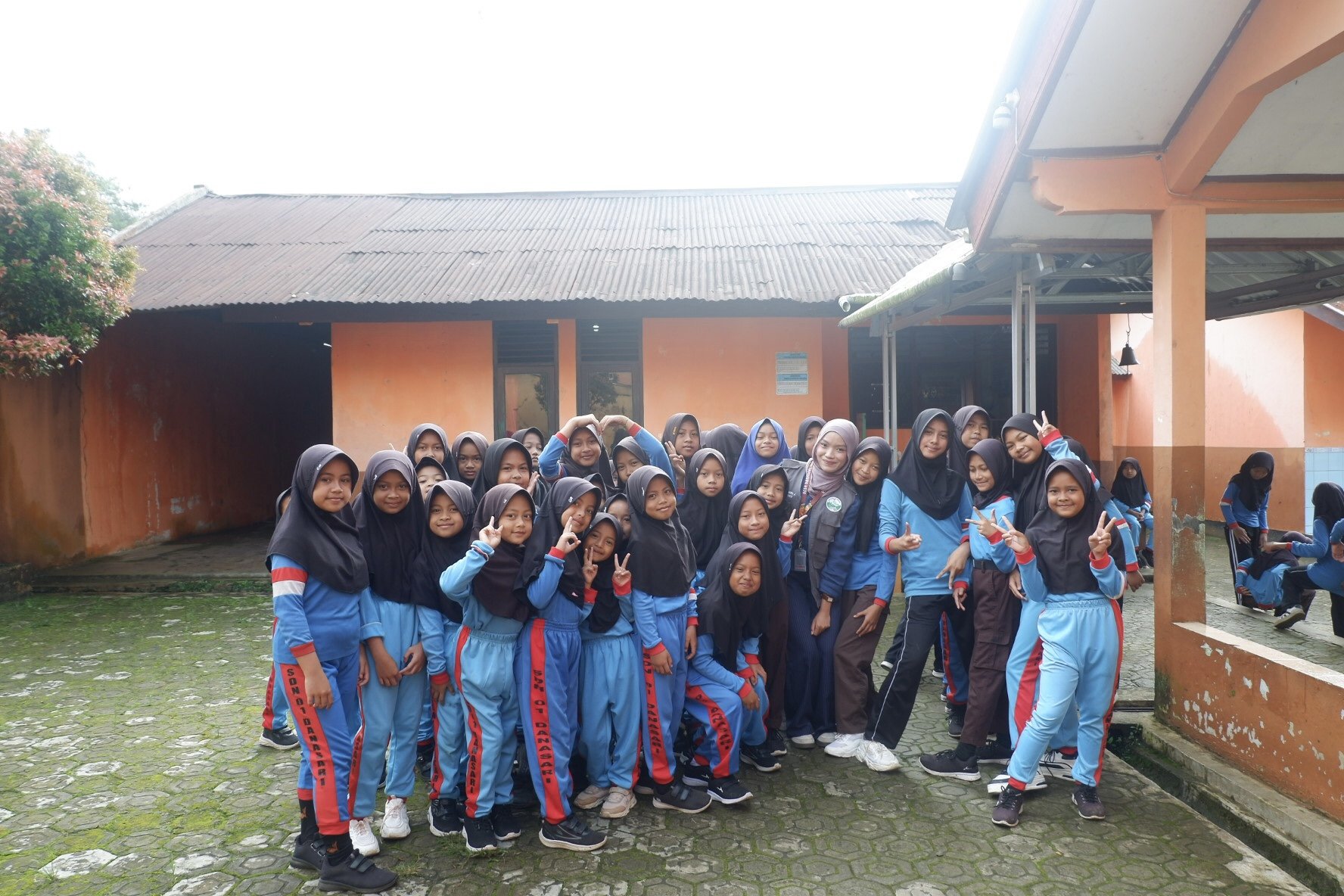 Sekolah Dasari: Danasari sadar risiko