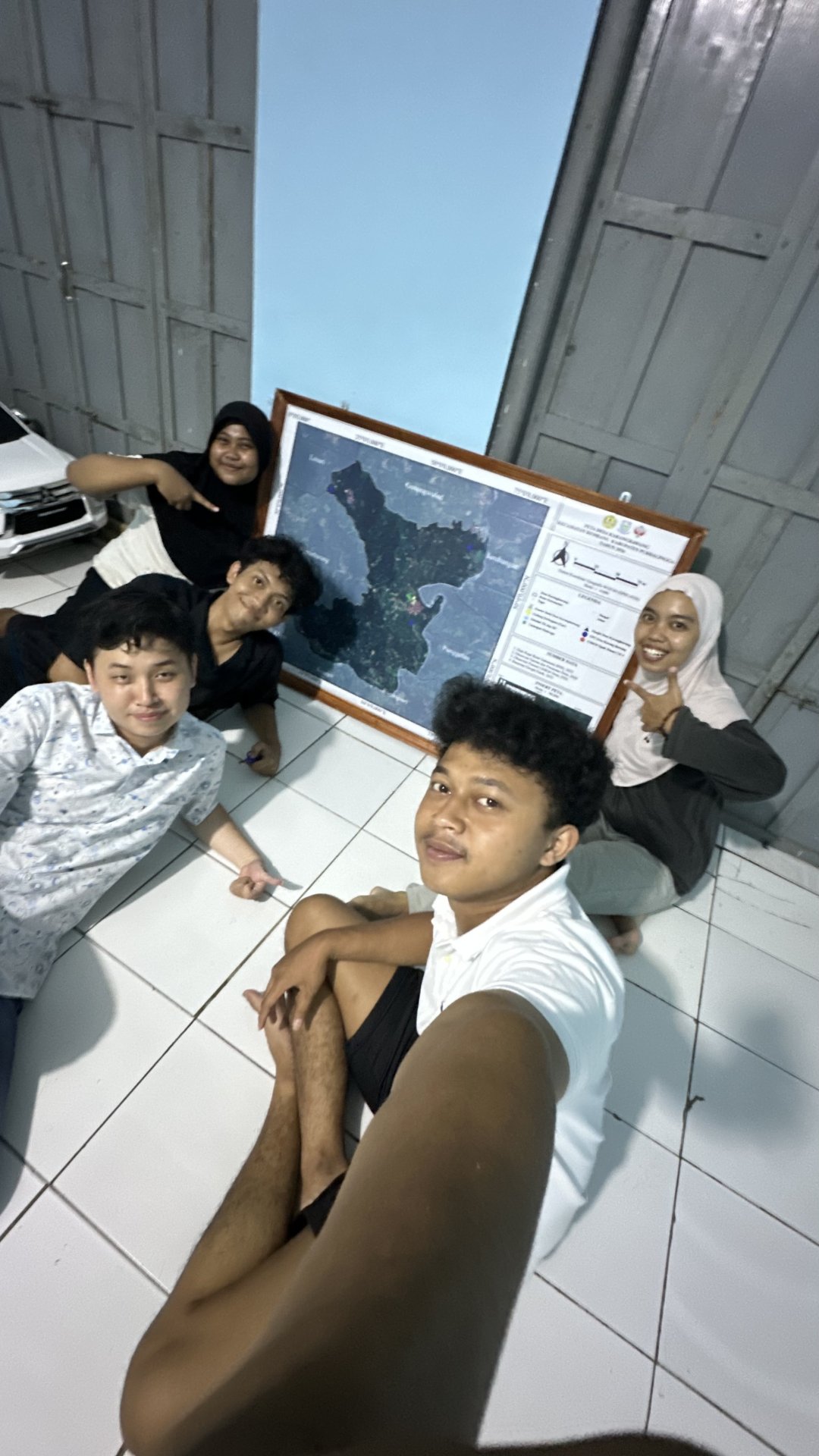 Persiapan pemasangan peta