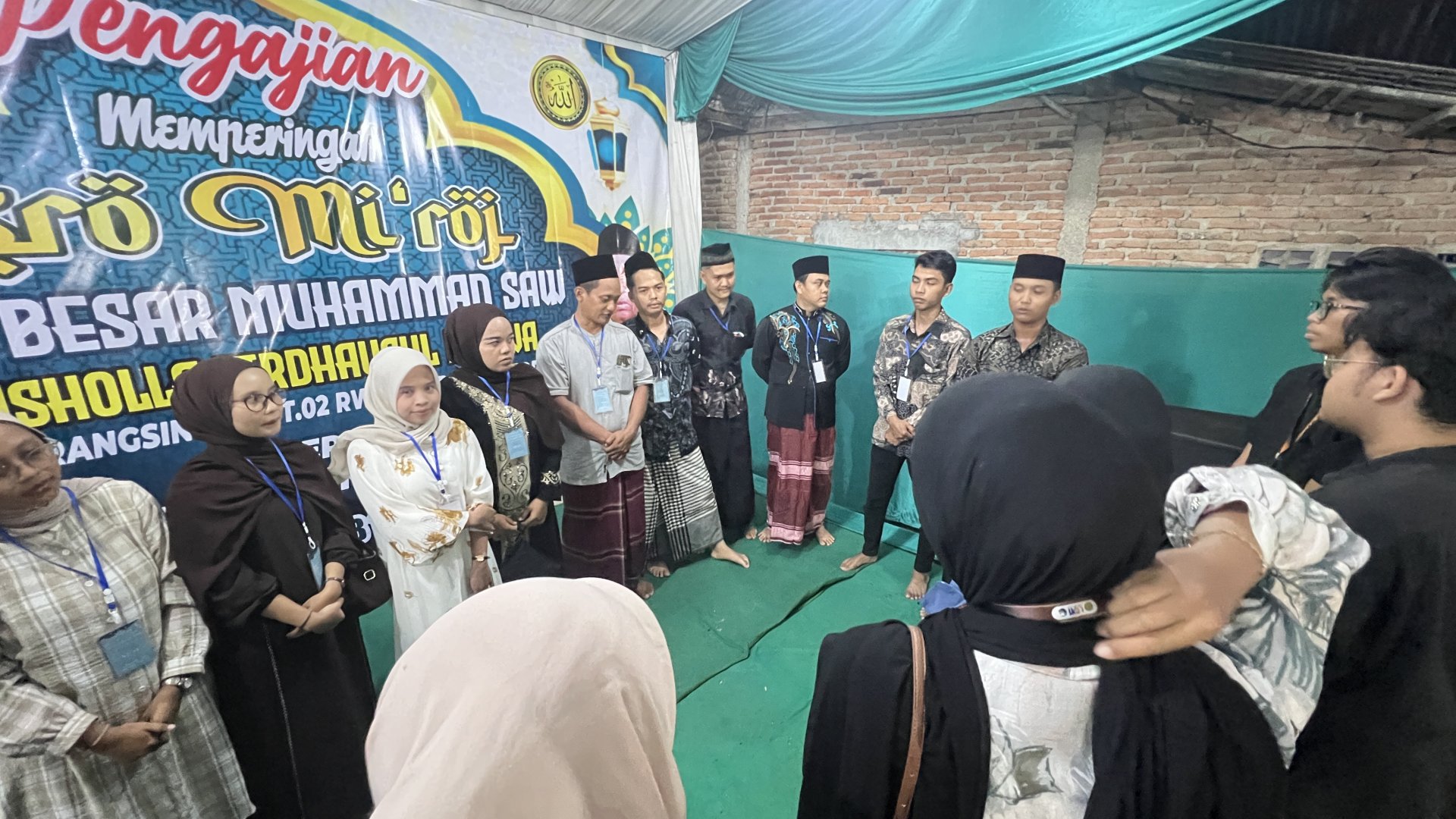 Mengikuti Acara Peringatan Isra Mi'roj Dusun Sawahbera