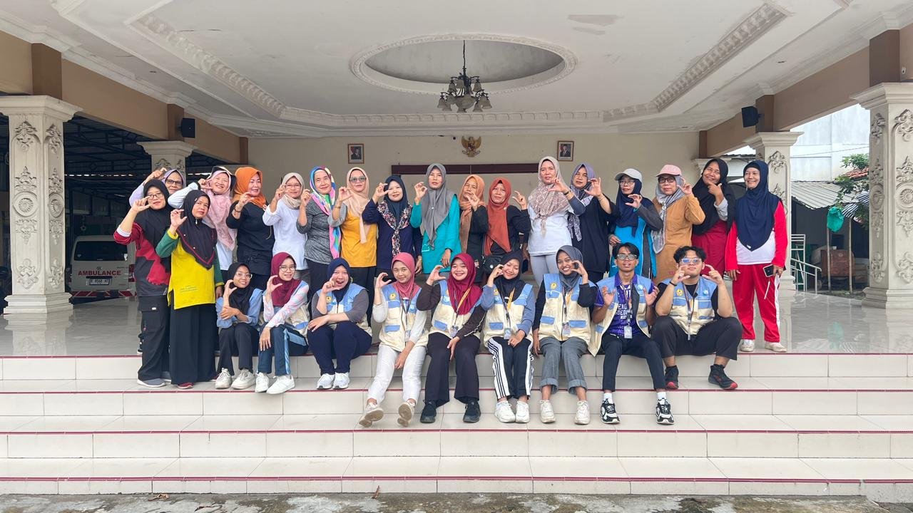 Senam bersama Lansia