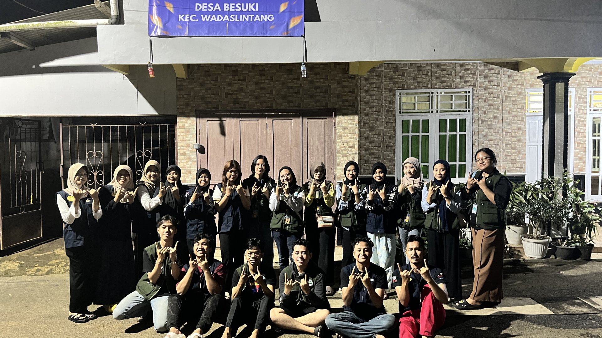 Menerima Kunjungan dari KKN Kelurahan Wadaslintang