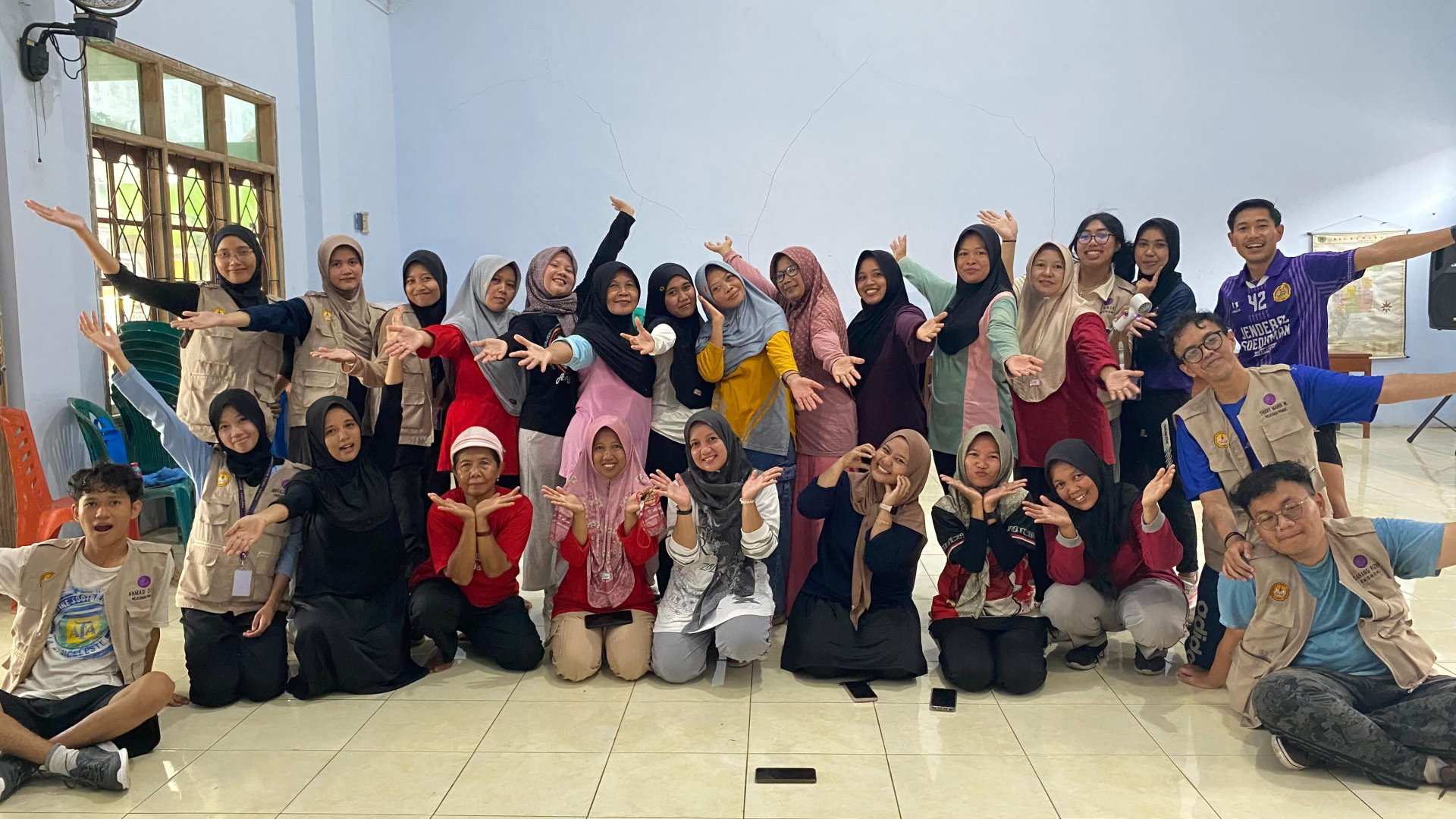 Senam bersama masyarakat desa Mangli