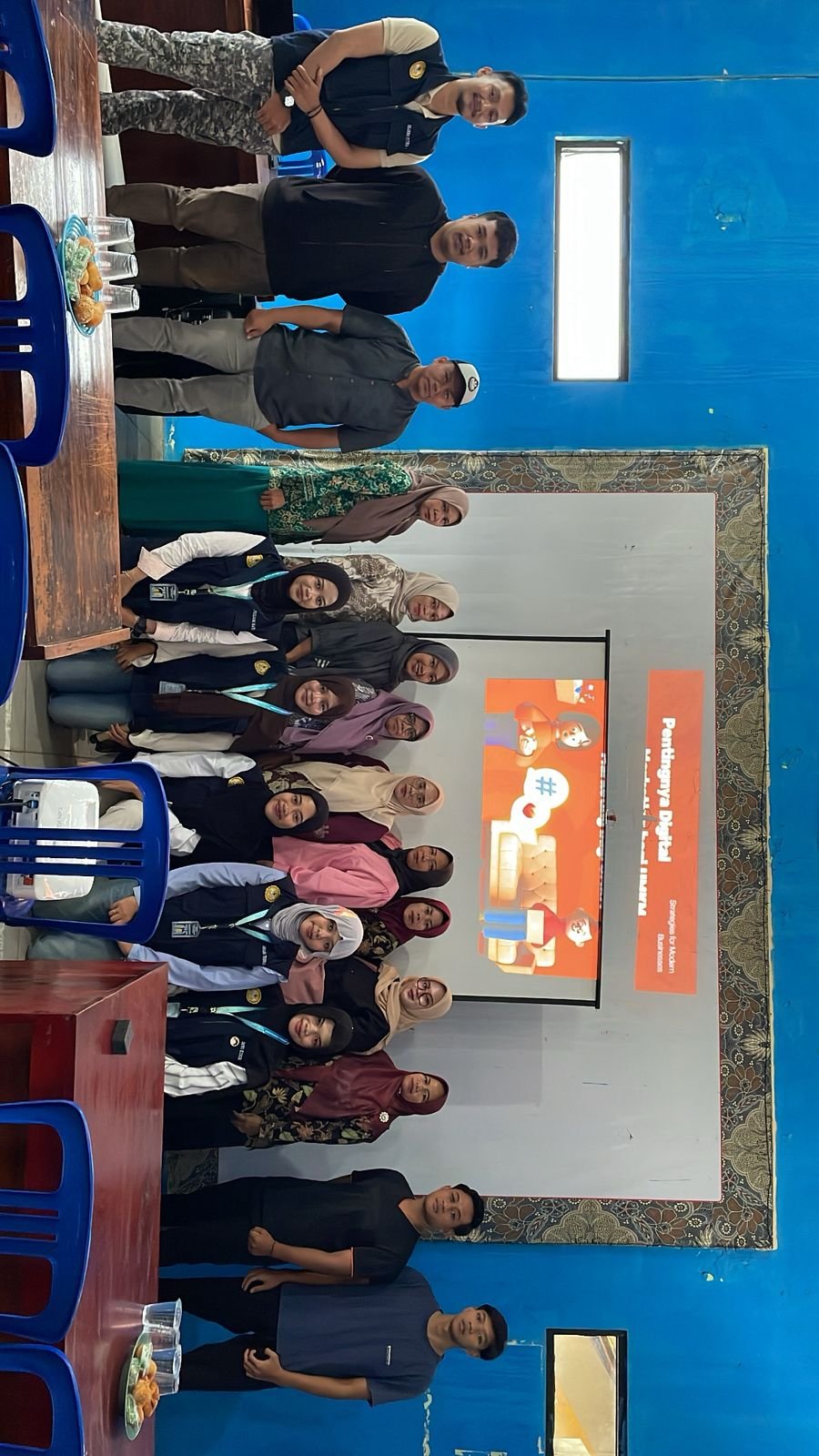 Sosialisasi & Praktik Digitalisasi UMKM desa Besuki