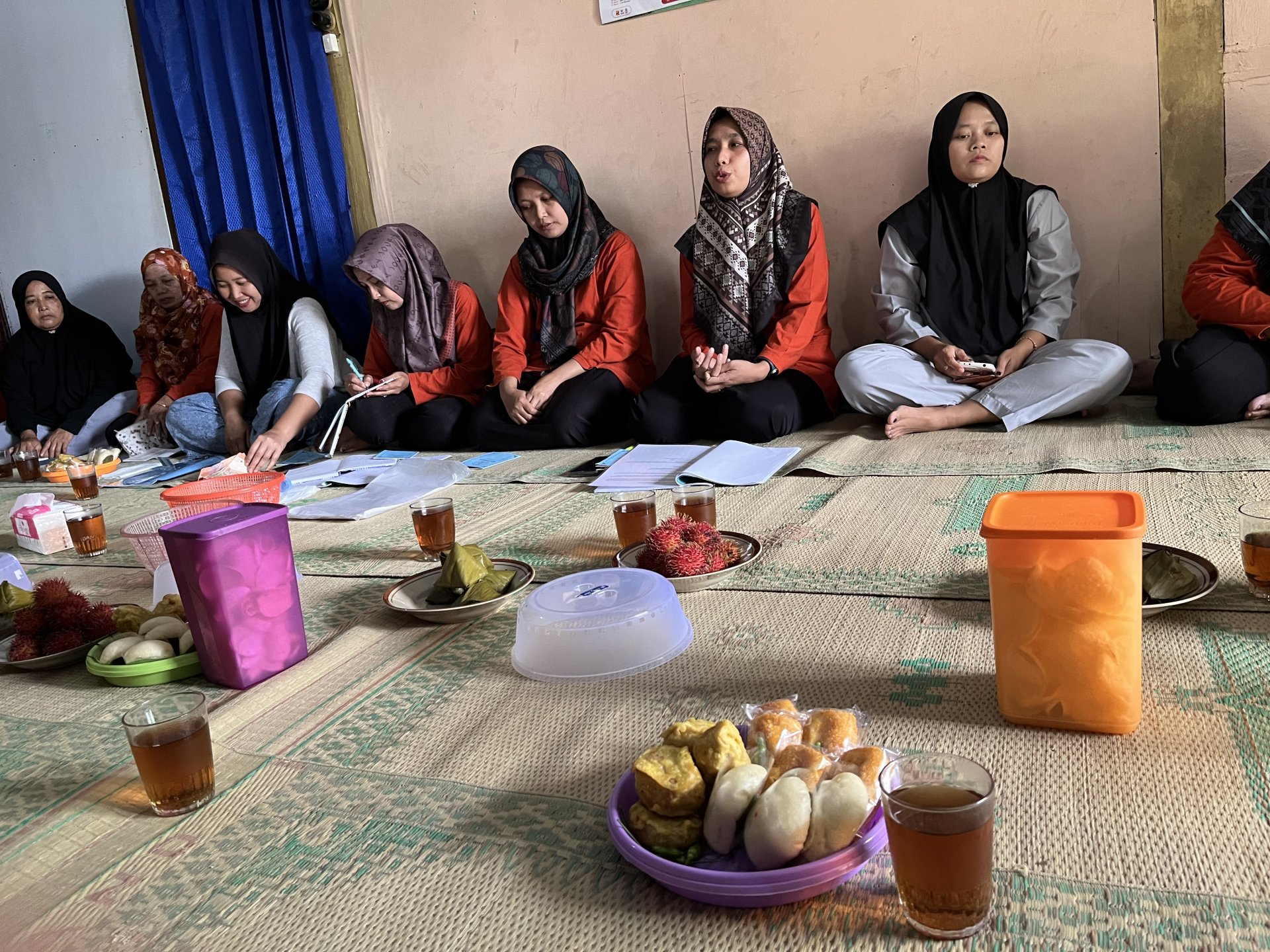 Mengikuti Kegiatan Arisan PKK, Kunjungan Posko Desa Besuki, dan Musrenbang