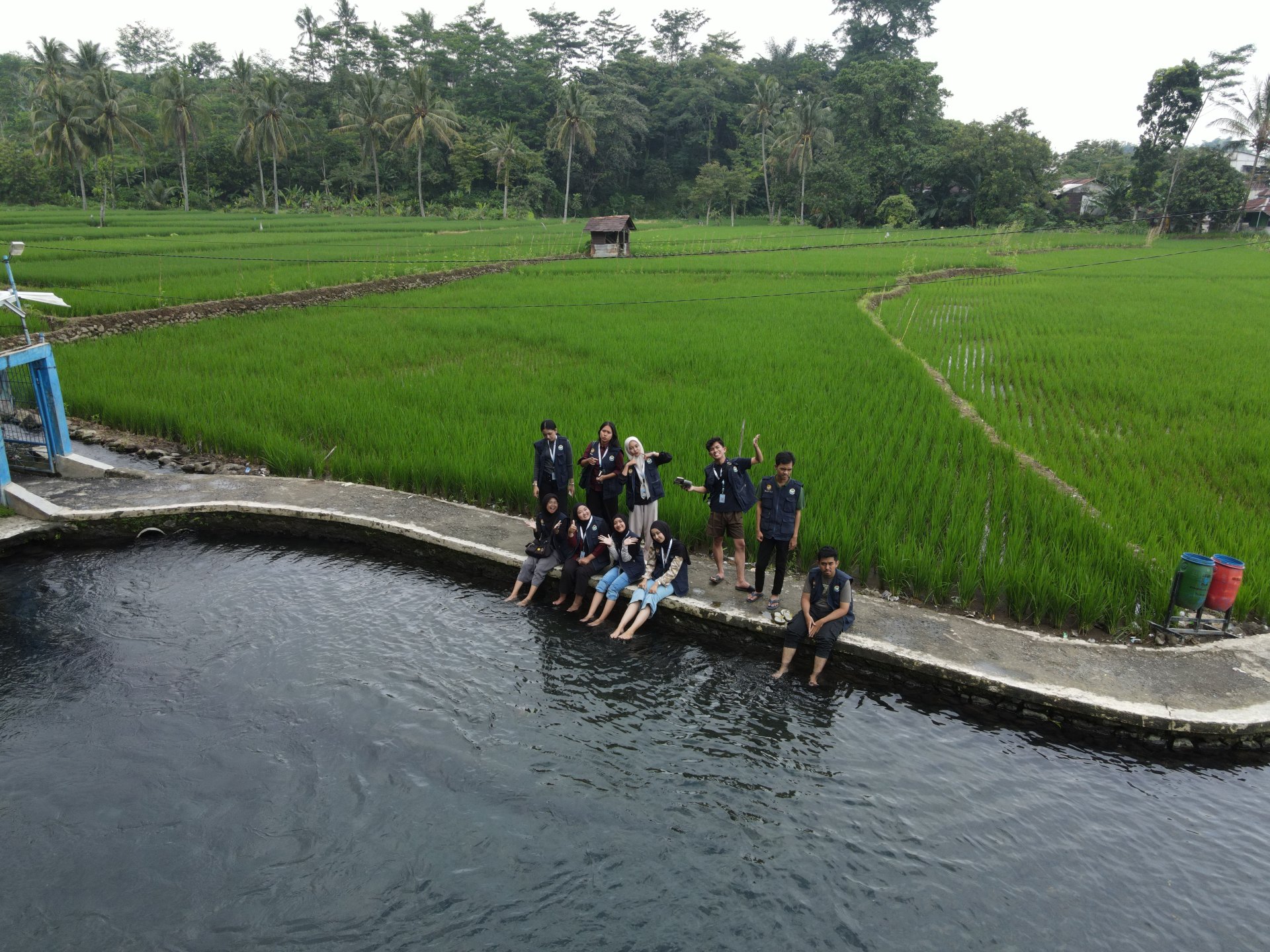 Kecehan di Telaga Biru Sodong Basari