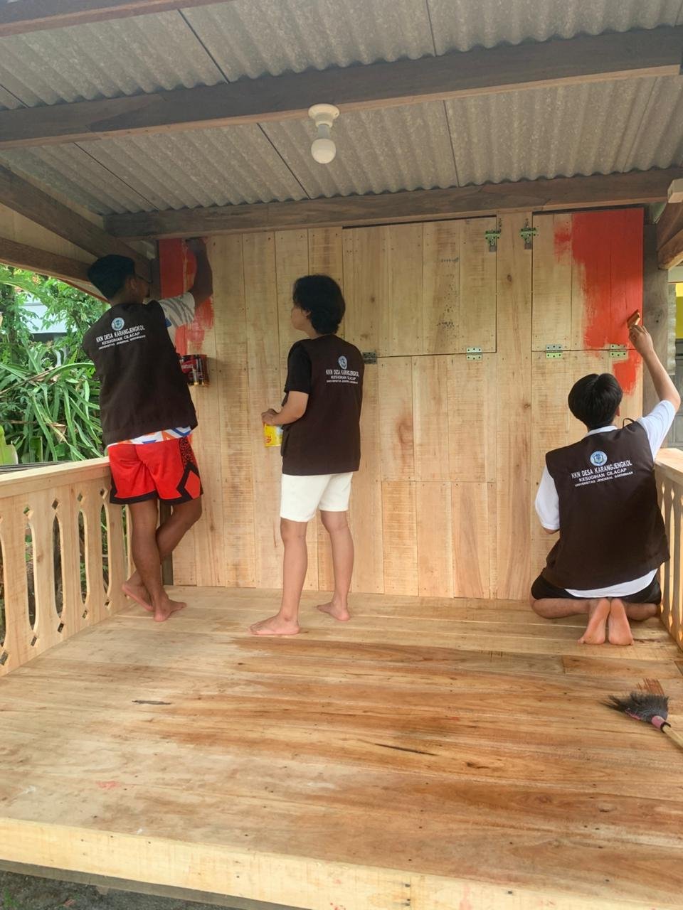 Pengecatan Pos Kamling RT 02 RW 06 Desa Karangjengkol