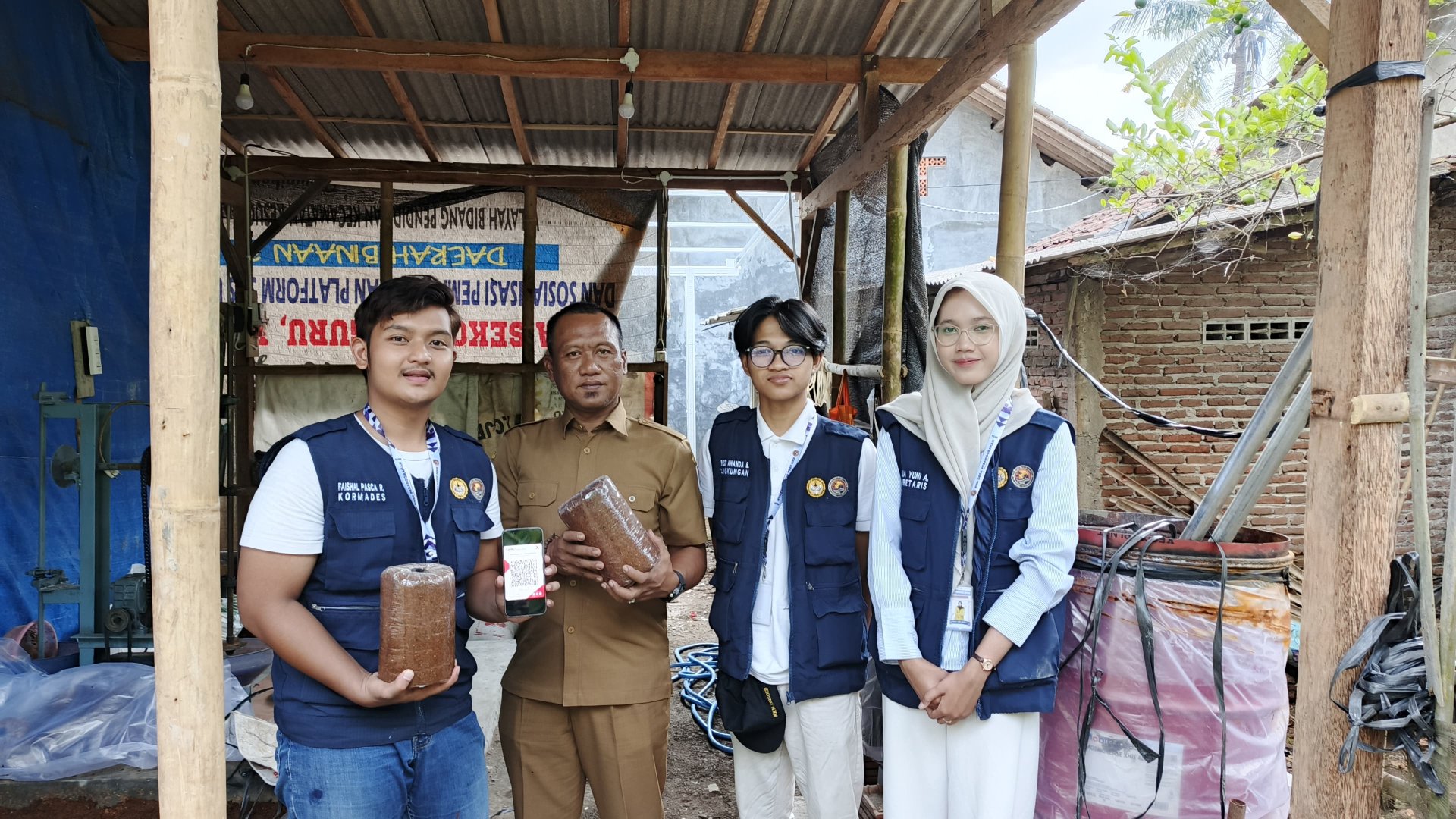 Kegiatan Hari Ketiga Belas | Sosialisasi pembuatan Qris dan lokasi Gmaps