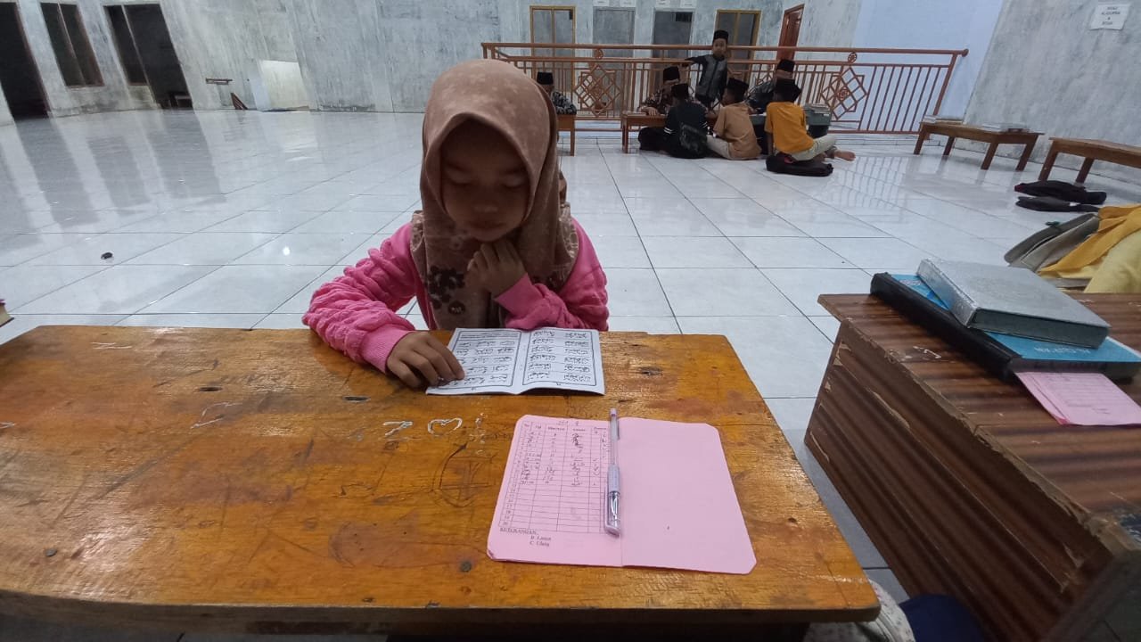 Kegiatan Hari Ke Tiga Belas KKN Erorejo