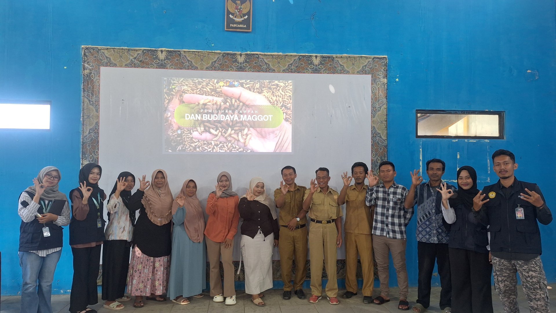 Sosialisasi dan Praktik Pemilahan Sampah dan Budidaya Maggot