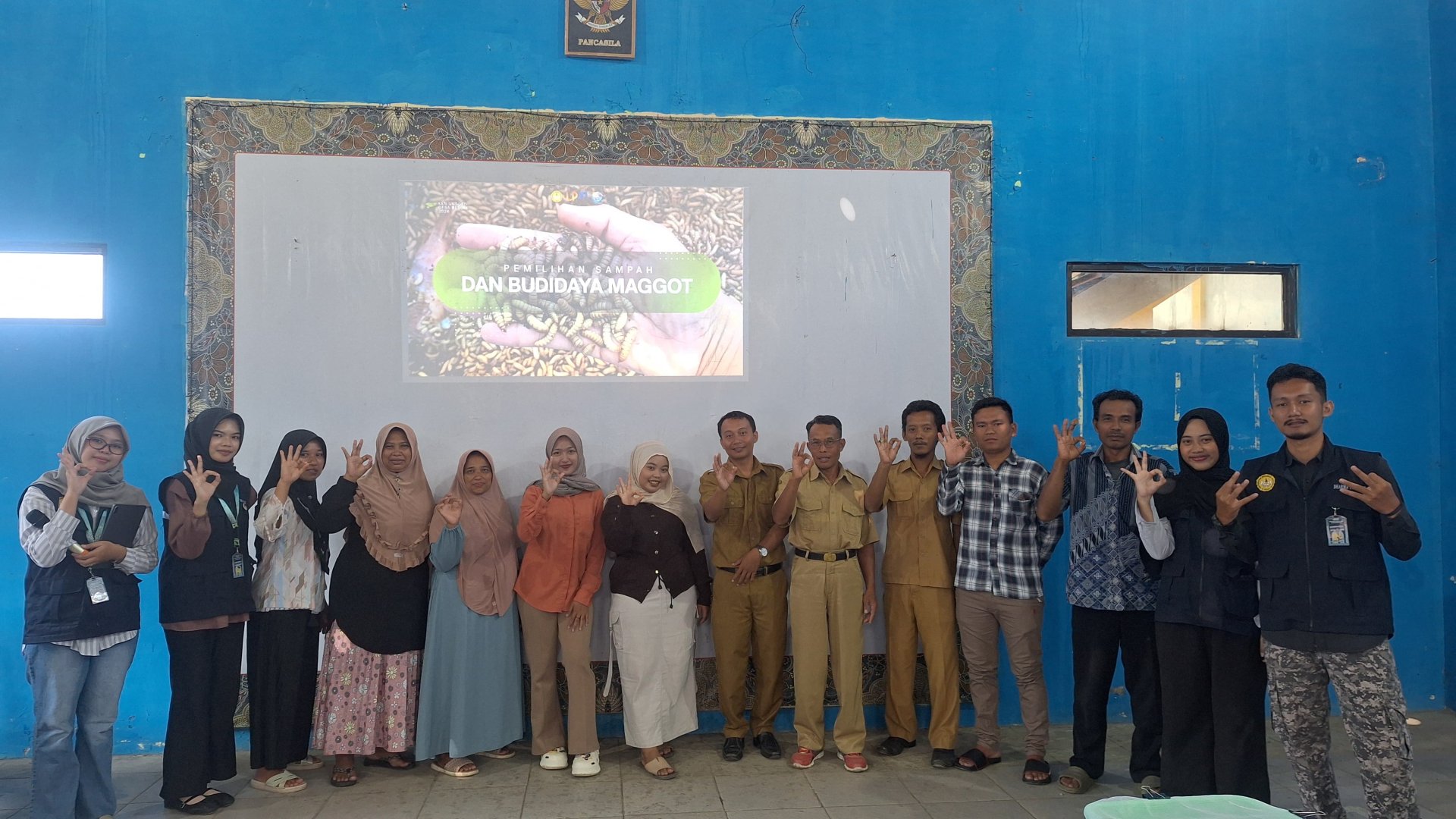 Sosialisasi dan Praktik Pemilahan Sampah dan Budidaya Maggot