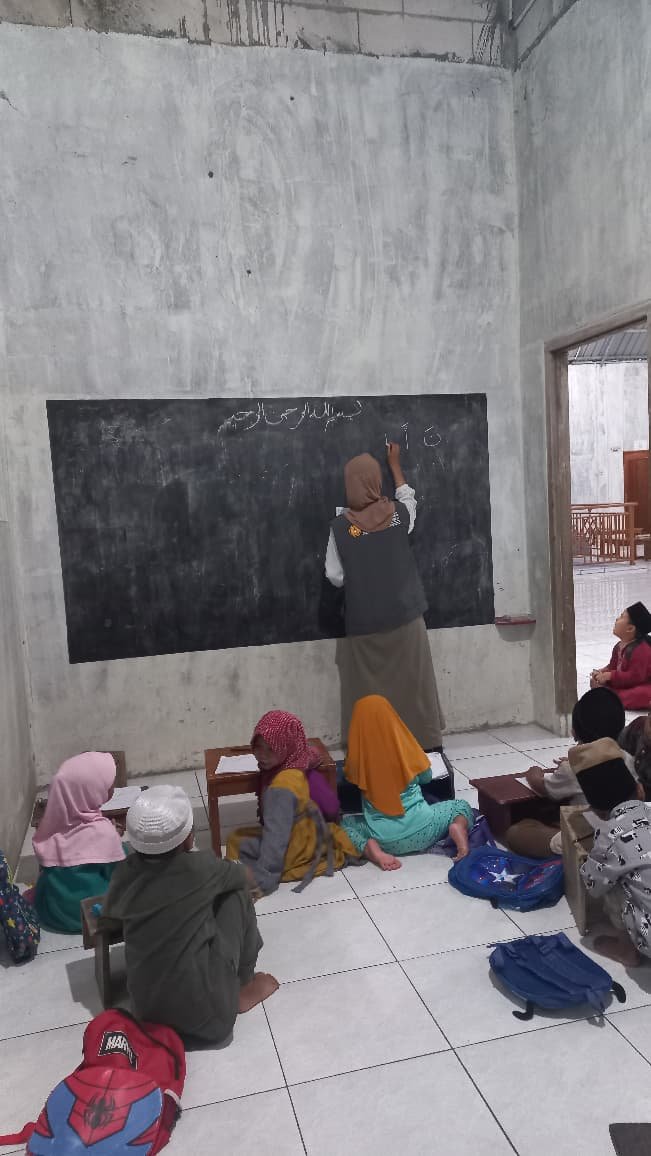 kegiatan KKN hari ke-13 di desa Erorejo