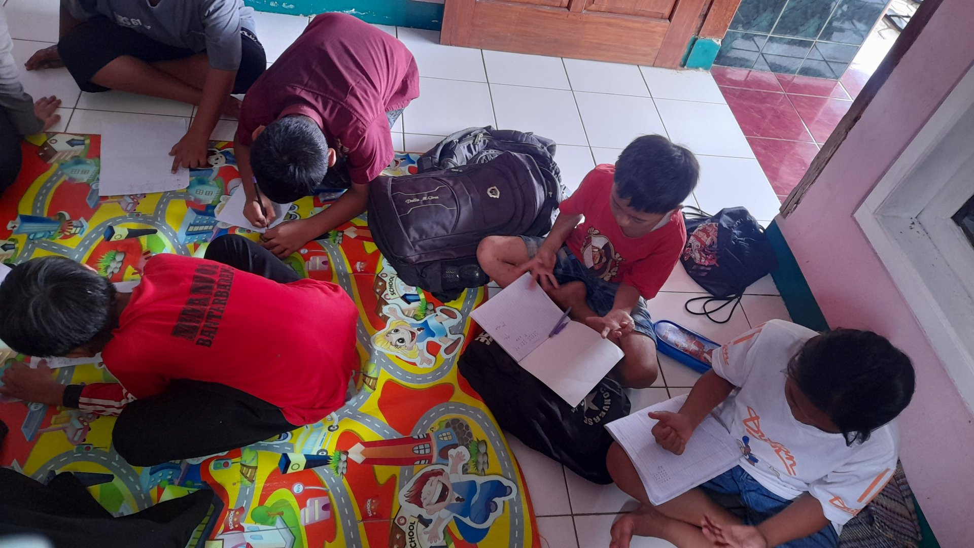 Bimbingan belajar anak SD