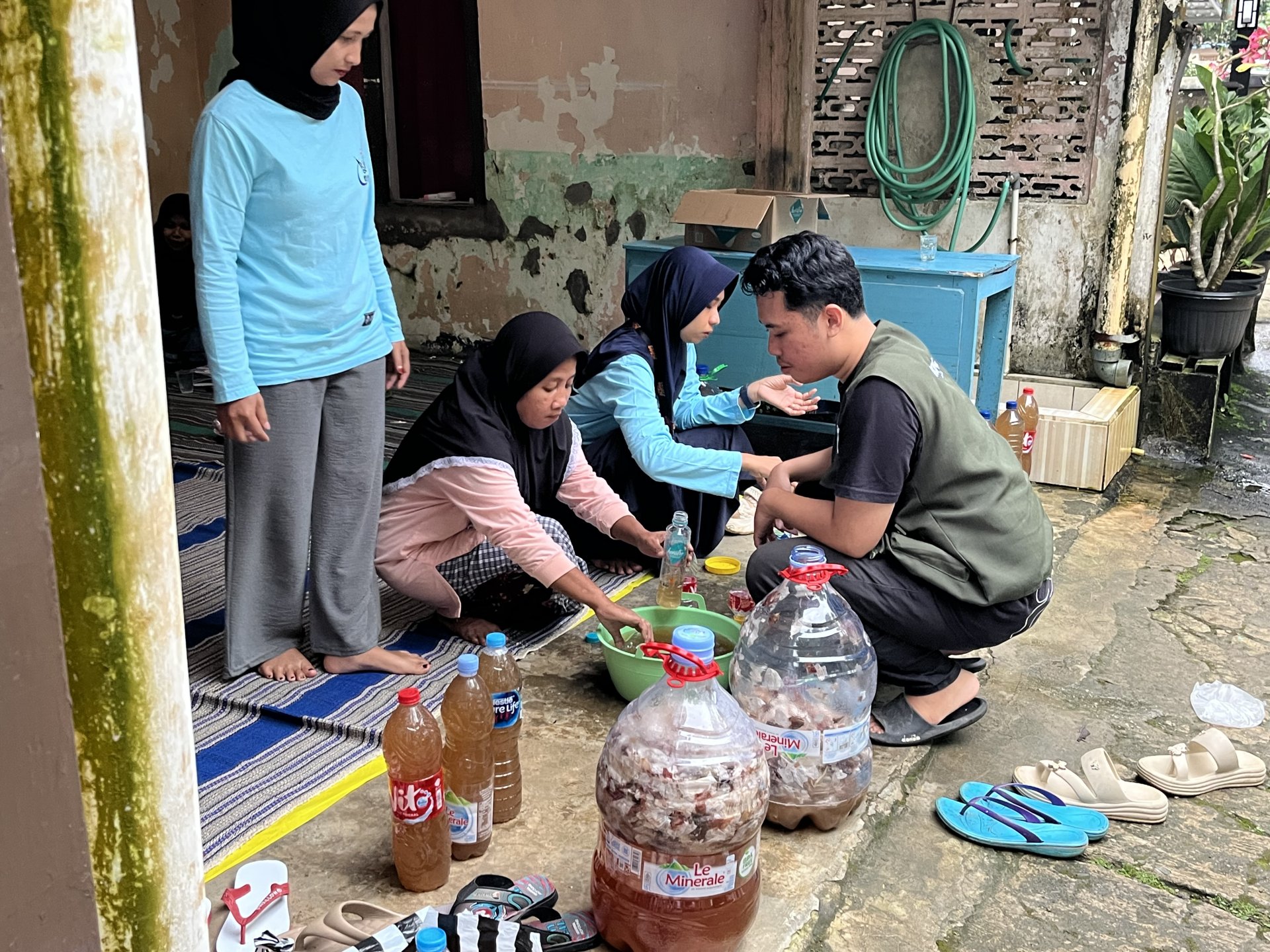 Kunjungan ke SD Negeri 3 Wadaslintang, Pengolahan Limbah Rumah Tangga dari Kulit Bawang, dan Menonton POPDA Voli SD Kecamatan Wadaslintang