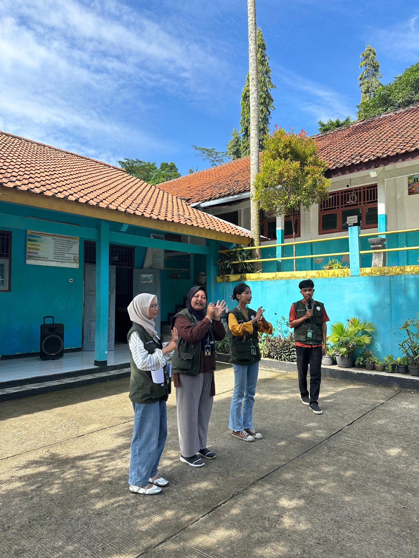 Sosialisasi phbs di sd