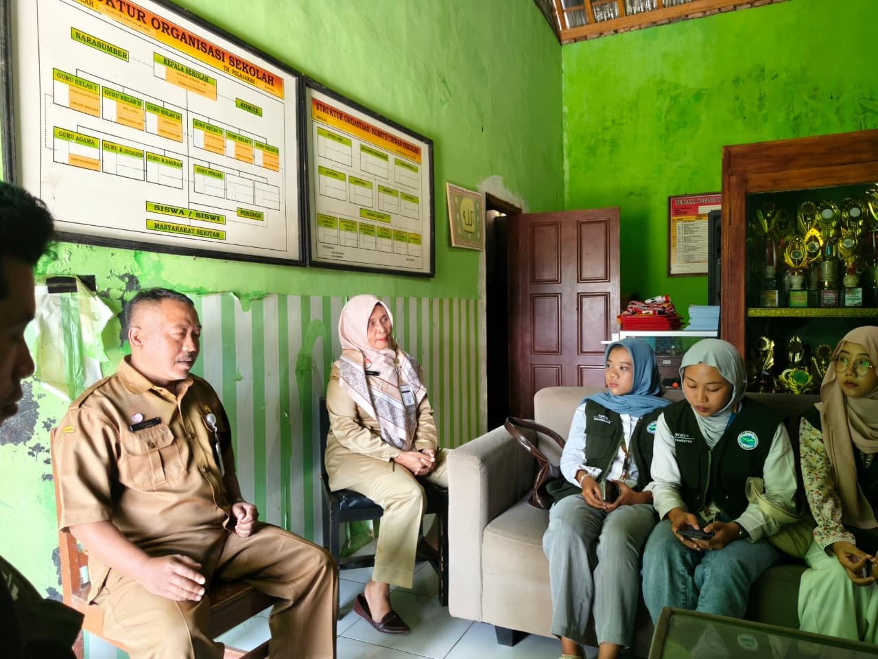 Perancangan dan Fiksasi Timeline Program Edukasi Bersama Pihak Sekolah SD N 3 Wadaslintang
