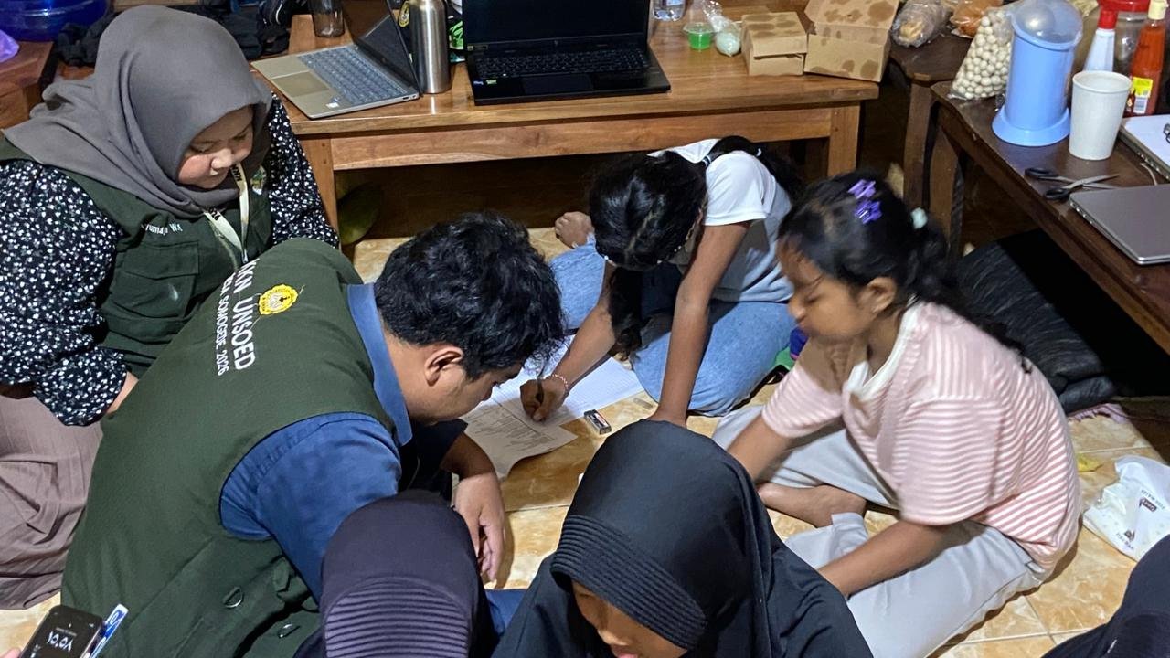 Bimbingan Belajar di Posko KKN Desa Somogede