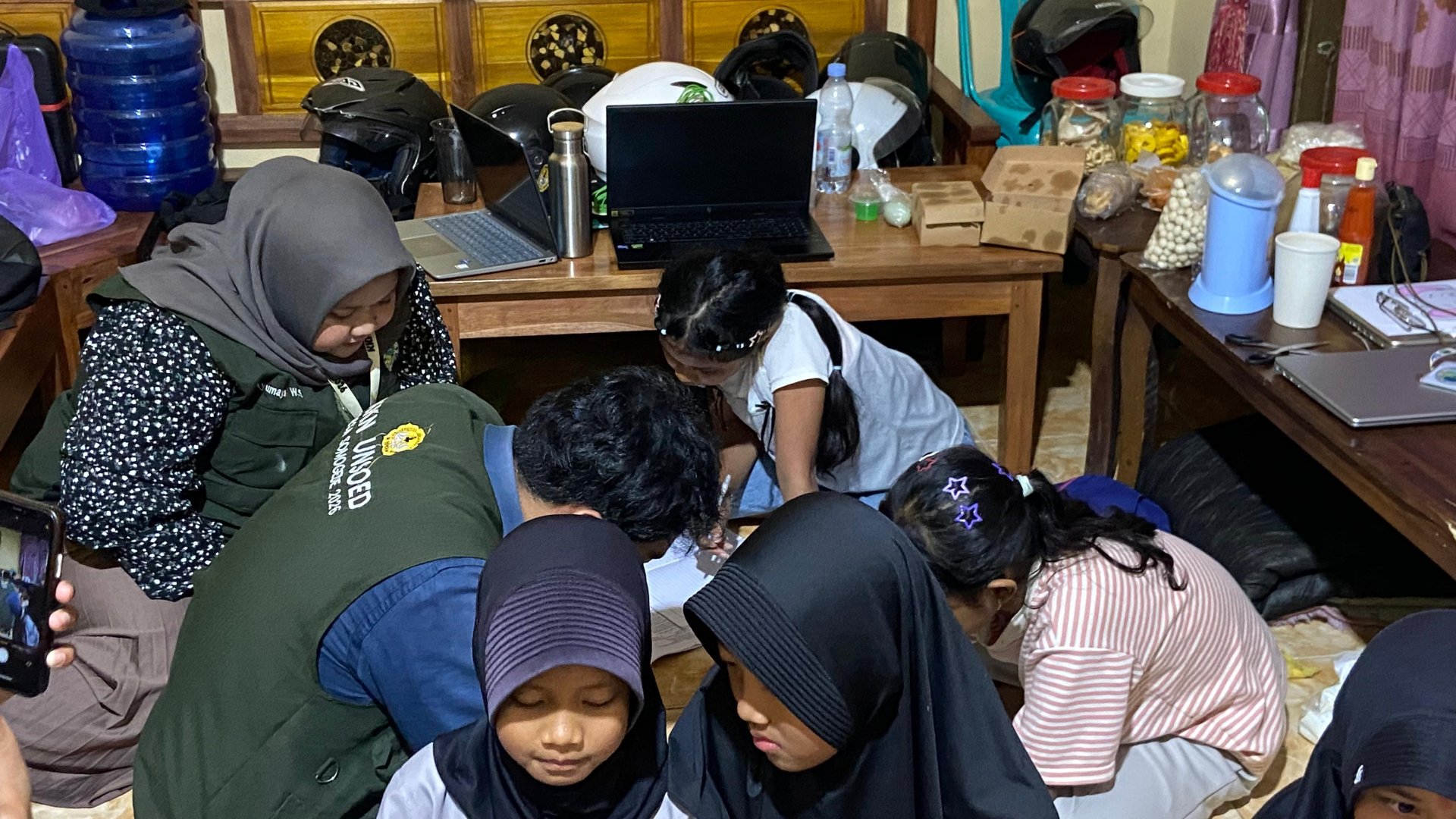 Bimbingan Belajar di Posko KKN Desa Somogede