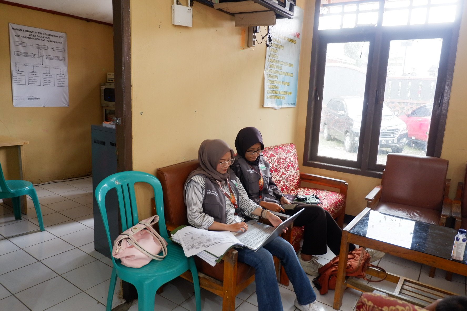 Piket pelayanan desa