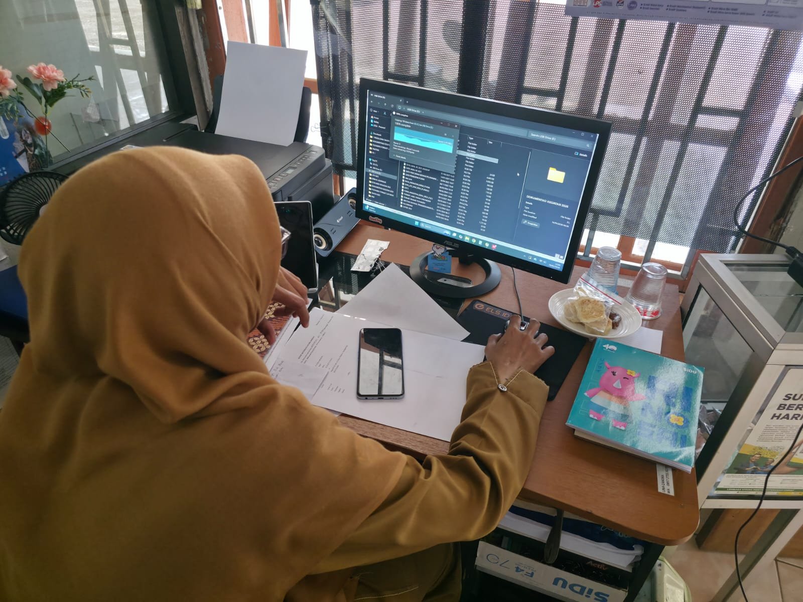 Hari ke-13 KKN: Piket Balai Desa