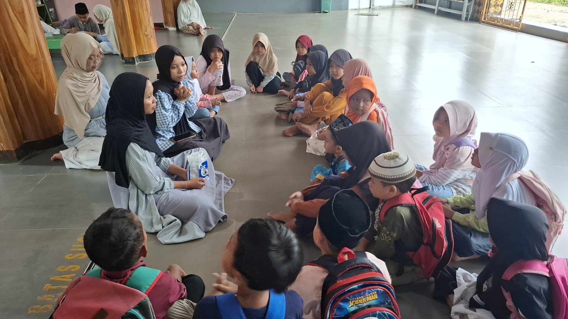 Mengikuti Kegiatan TPQ di Desa Panerusan Kulon