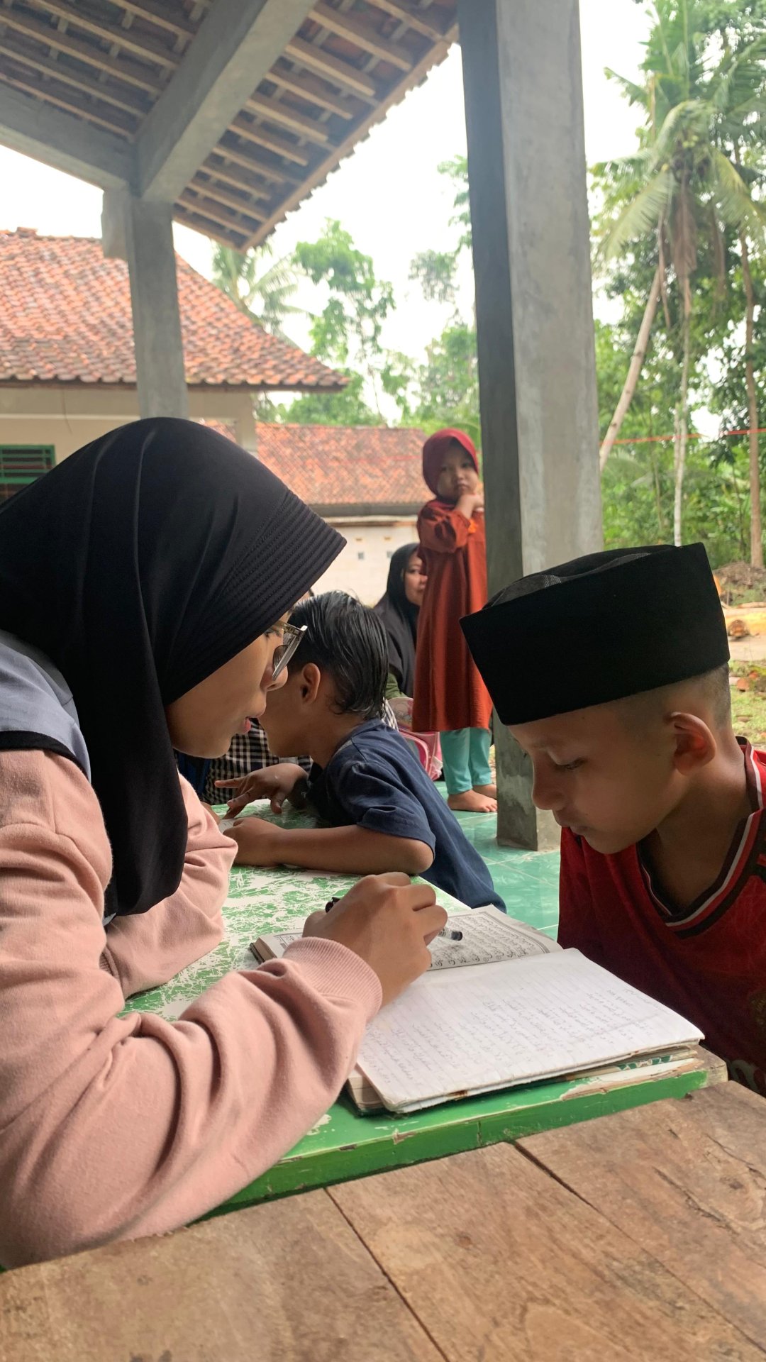 mengajar tpq di mushola